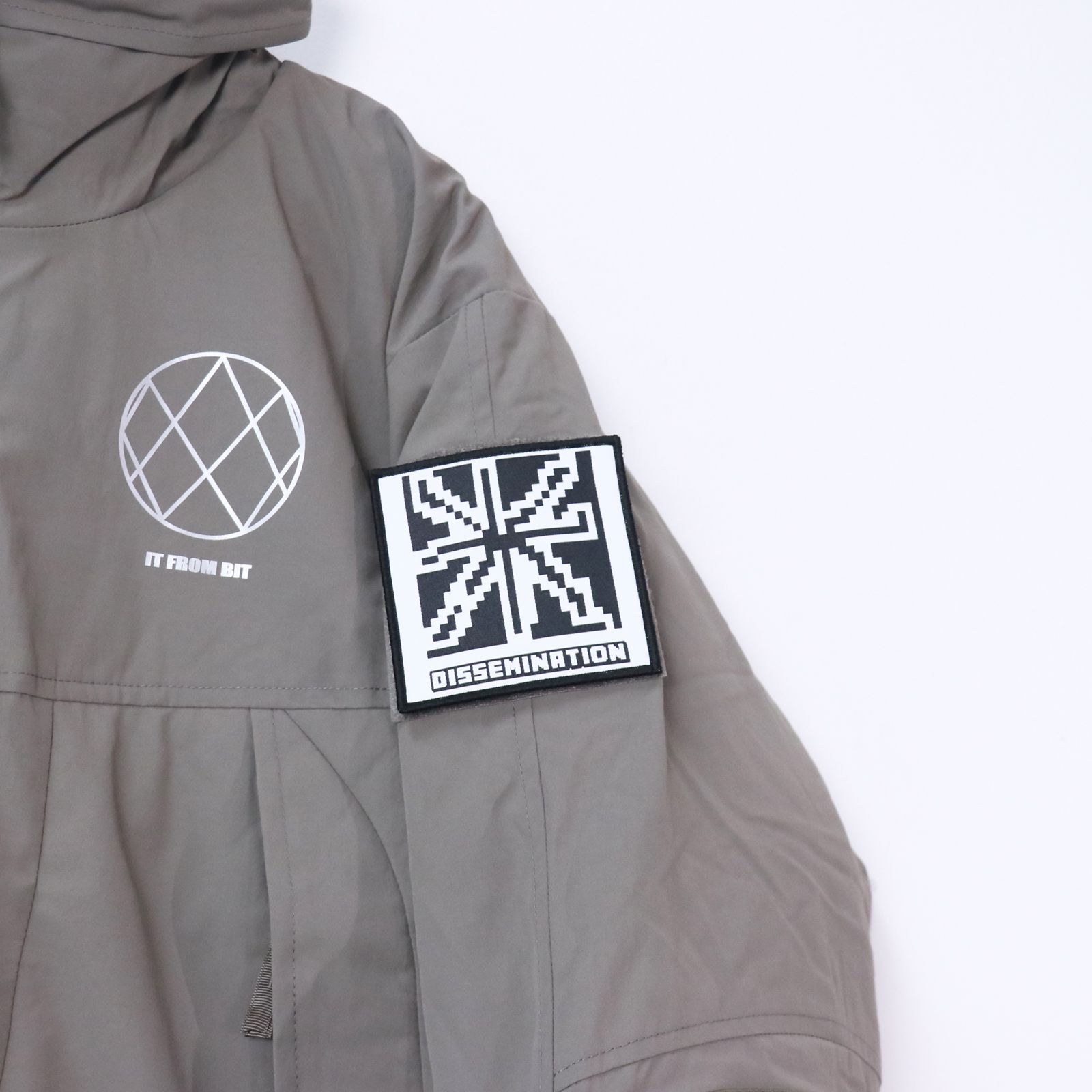 "IT FROM BIT" PROTECTIVE COMBAT UNIFORM (GRAY)