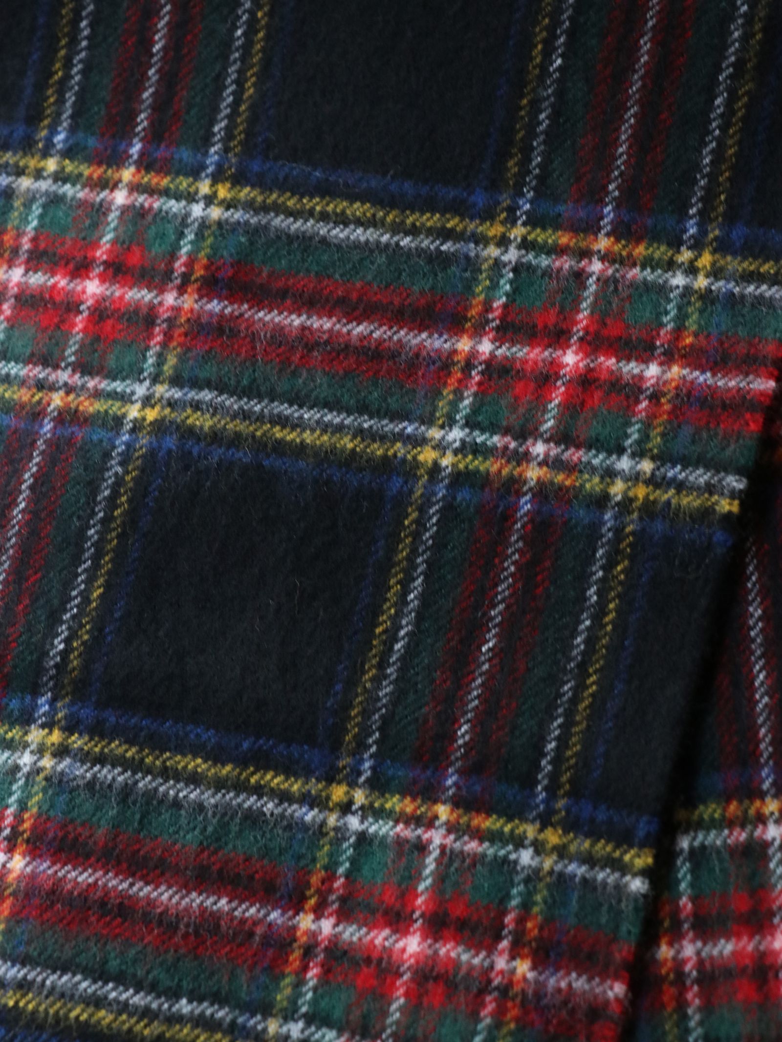 SCOTISH WOOL SCARF - STEWART ROYAL (BLACK TARTAN)