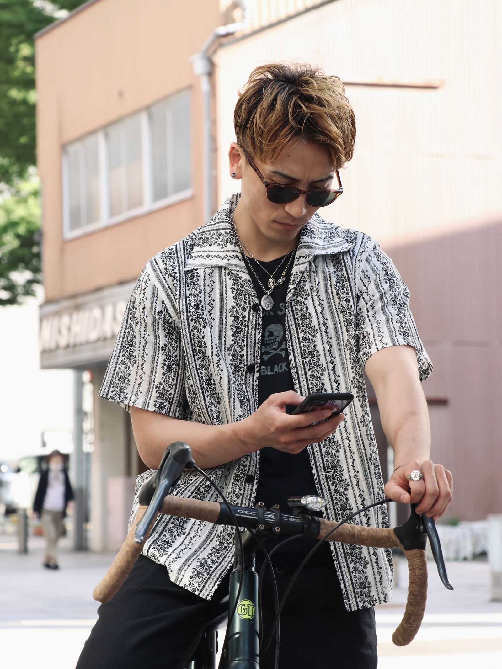 初夏をアクティブにかつシックに楽しむ