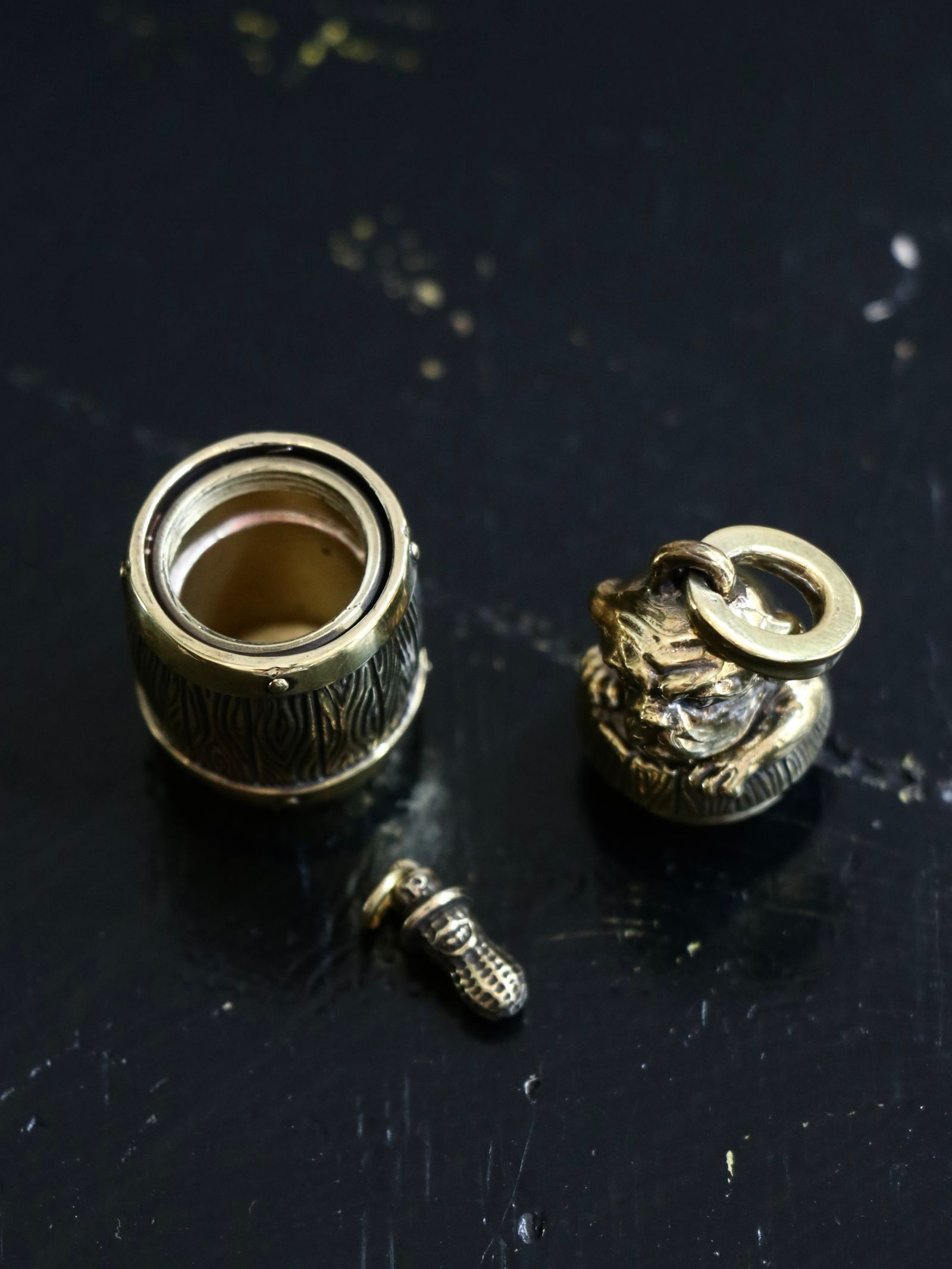 PEANUTS & CO. - 【即日発送可能】BULL BOTTLE (BRASS) | SKANDA