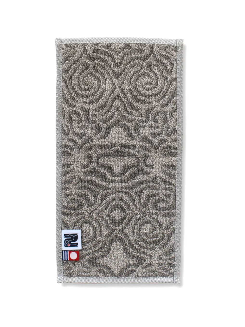 アイヌ文様の今治タオルハンカチ (カパラミプ - ライトグレー×グレー)