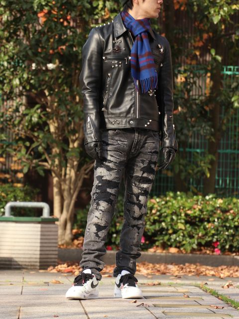 攻撃的かつ紳士的なシングルライダーススタイル