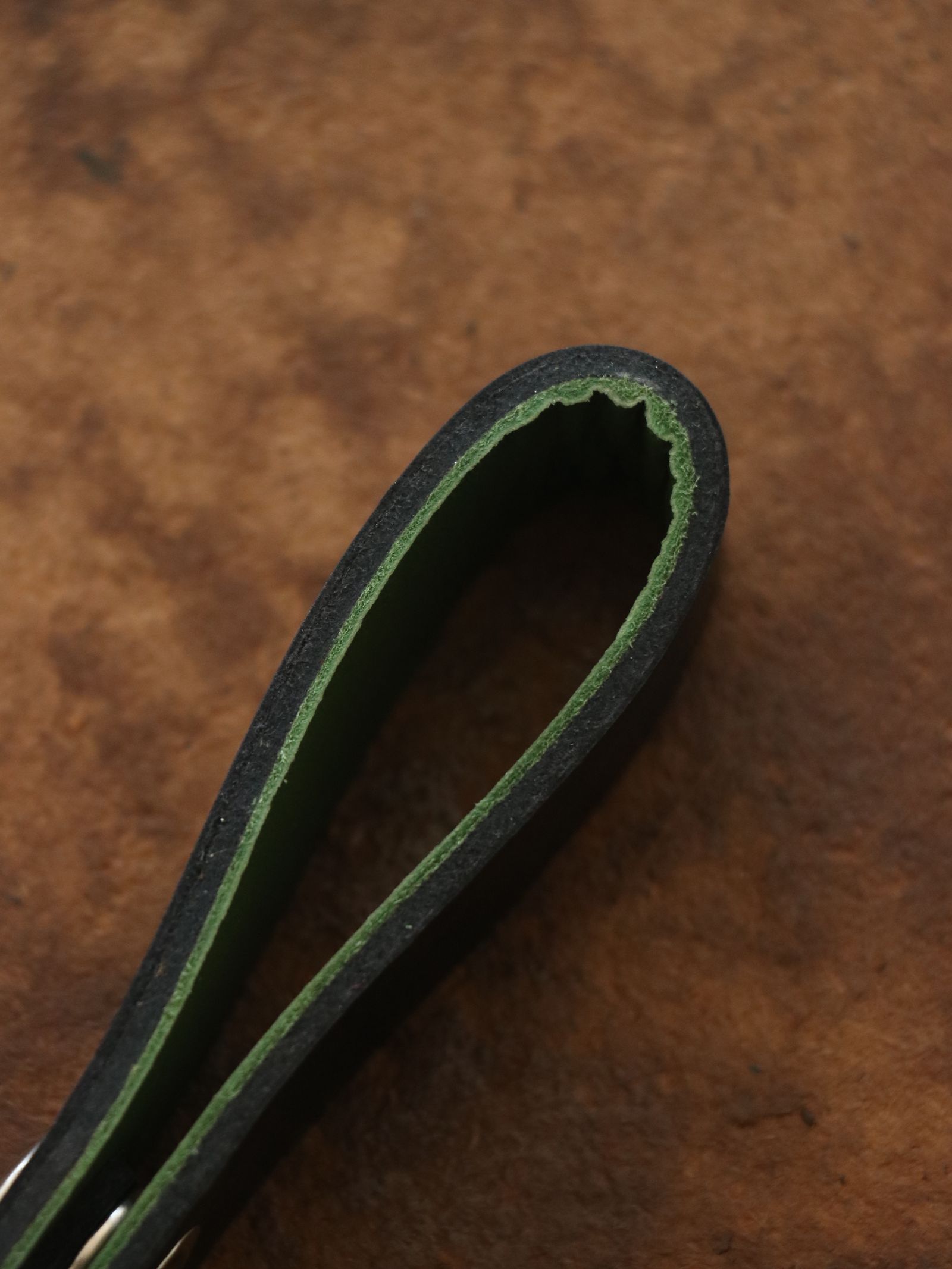【限定発売】LEWIS LEATHERS BELT LOOP KEYRING MK2 (BLACK×APPLE GREEN)