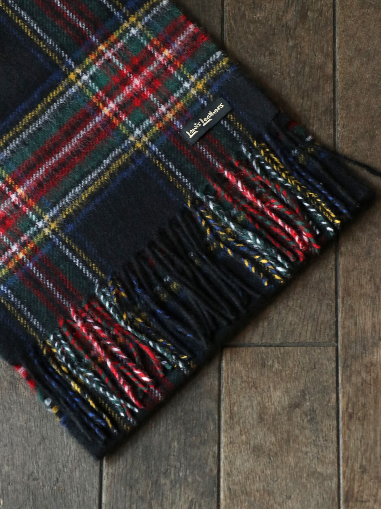 SCOTISH WOOL SCARF - STEWART ROYAL (BLACK TARTAN)