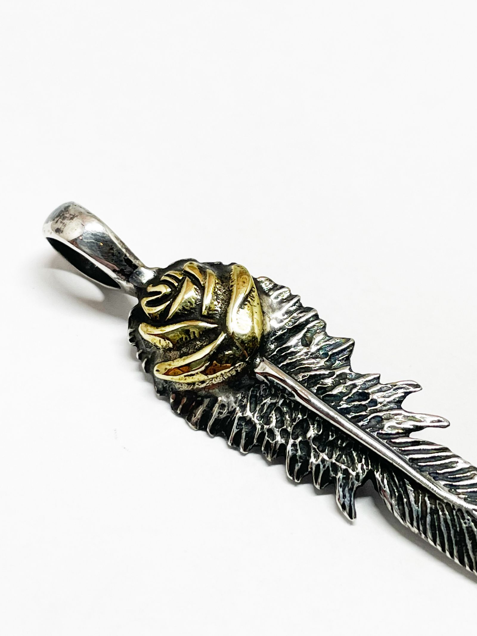 ROSE FEATHER NECKTOP (BRASS & SILVER925)