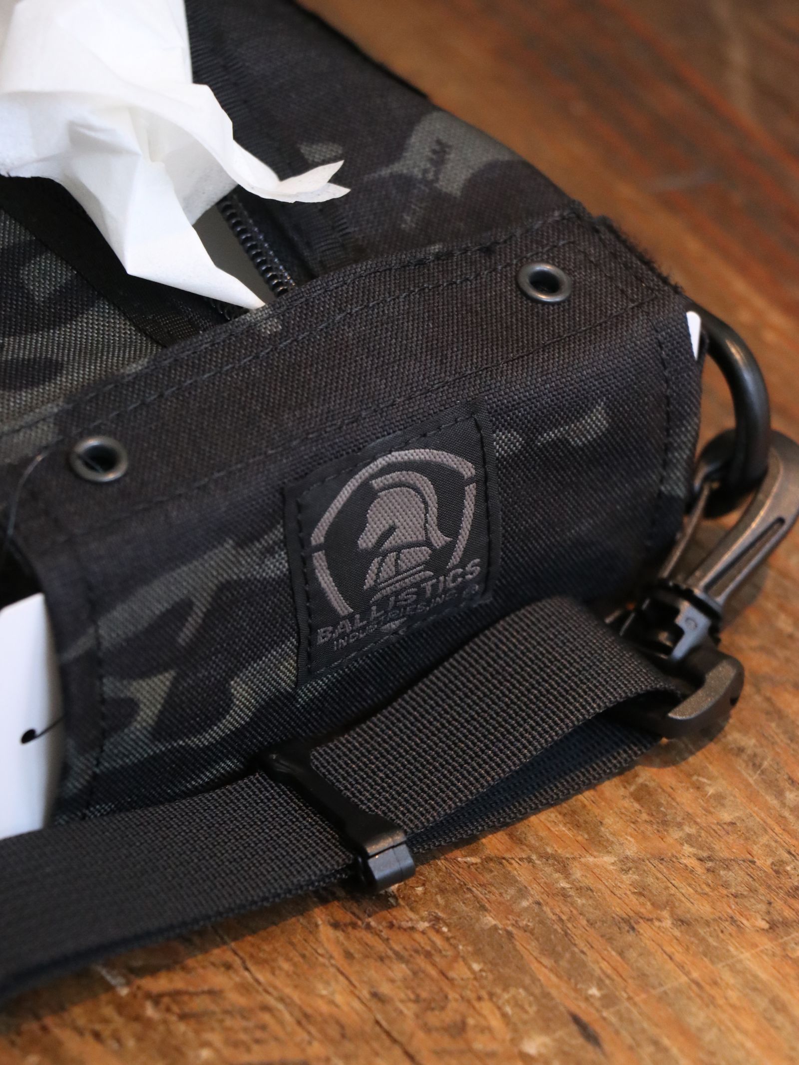 NEW TISSUE CASE (MULTI-CAM BLACK)
