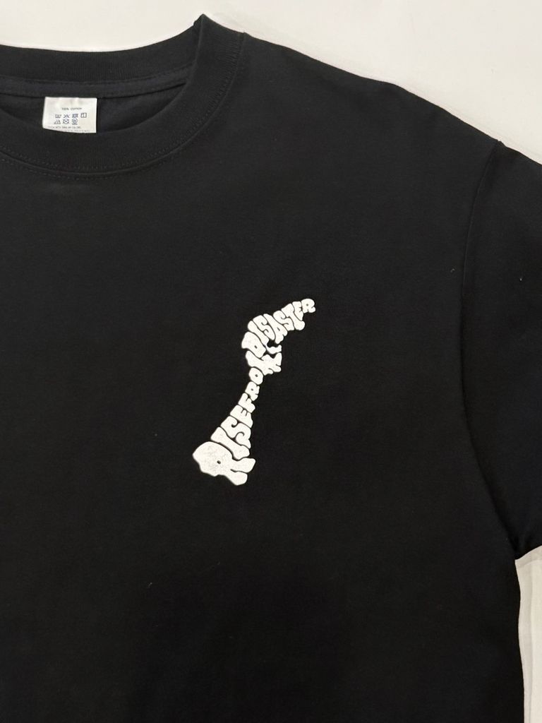 "RISE FROM DISASTER"災害から立ちあがろうという石川県を象った彫童氏によるデザイン