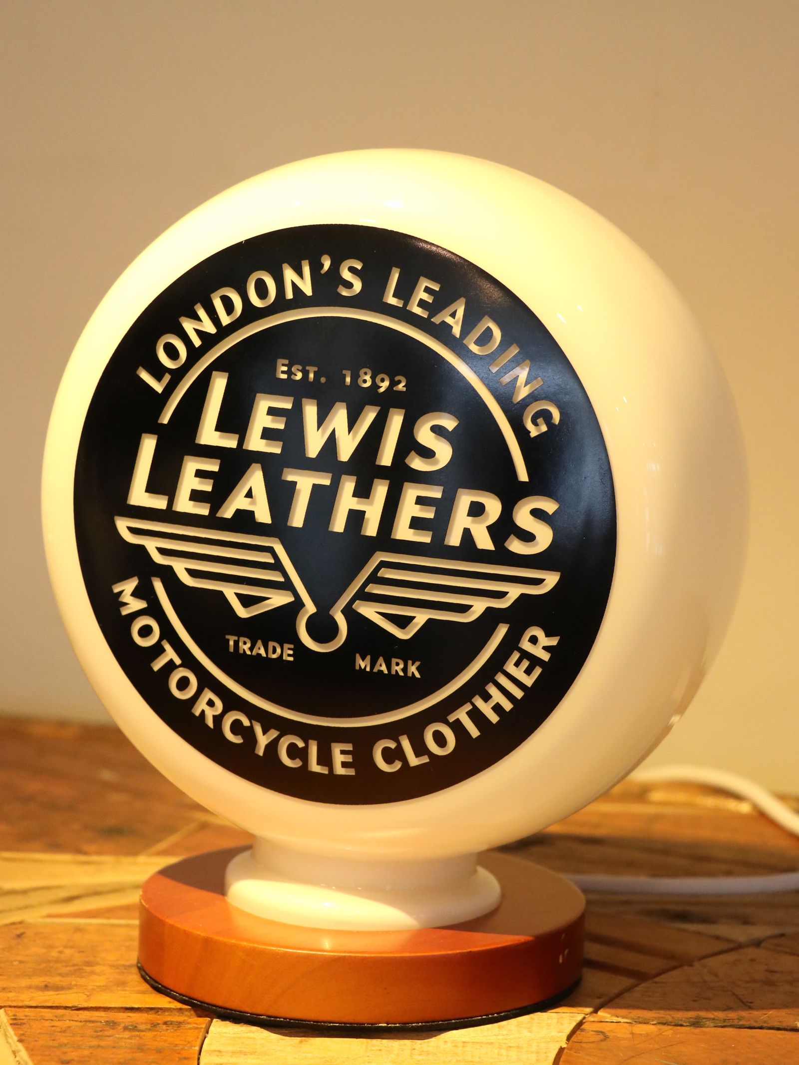 Lewis Leathers - 【即日発送可能】GAS PUMP MINI GLOBE LAMP | SKANDA