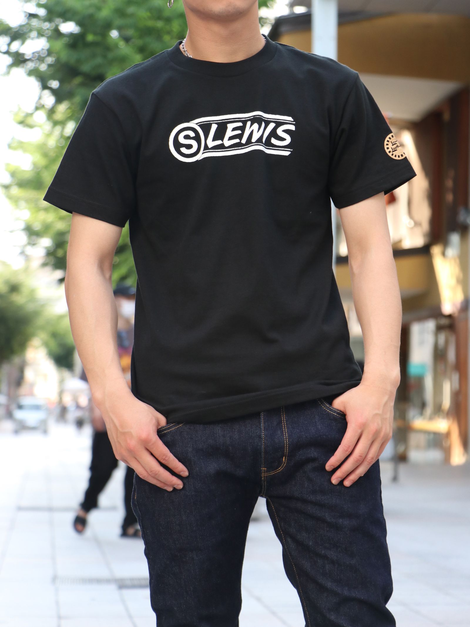 "S LEWIS" T-SHIRT (BLACK)
