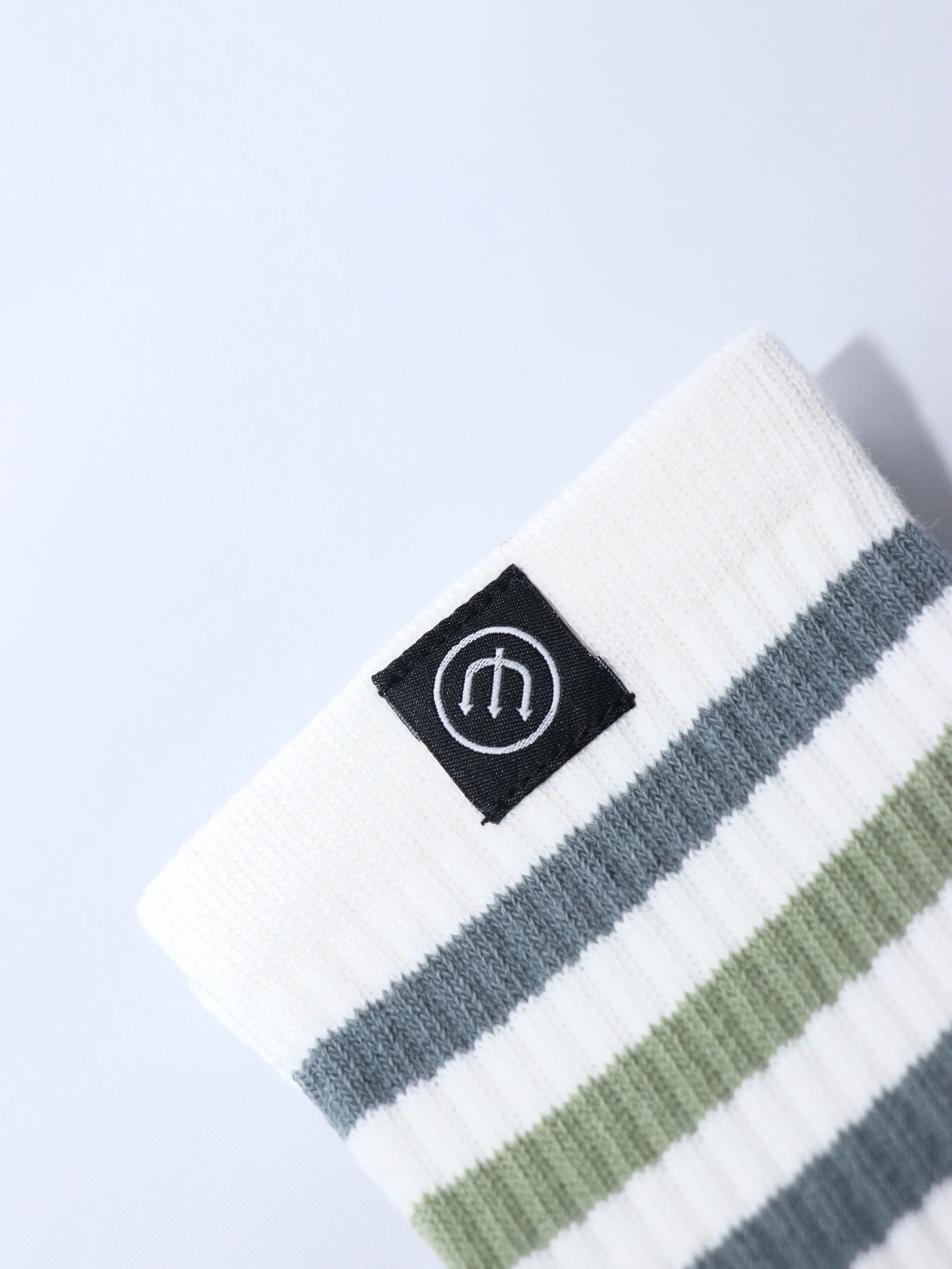 LINE SOX (WHITE)