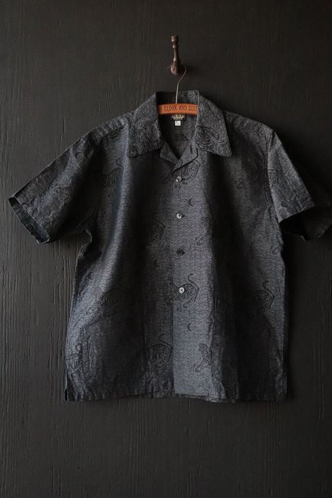 “TIGER ＆ CRESENT MOON” TRAVEL SHIRT / DEEP INDIGO