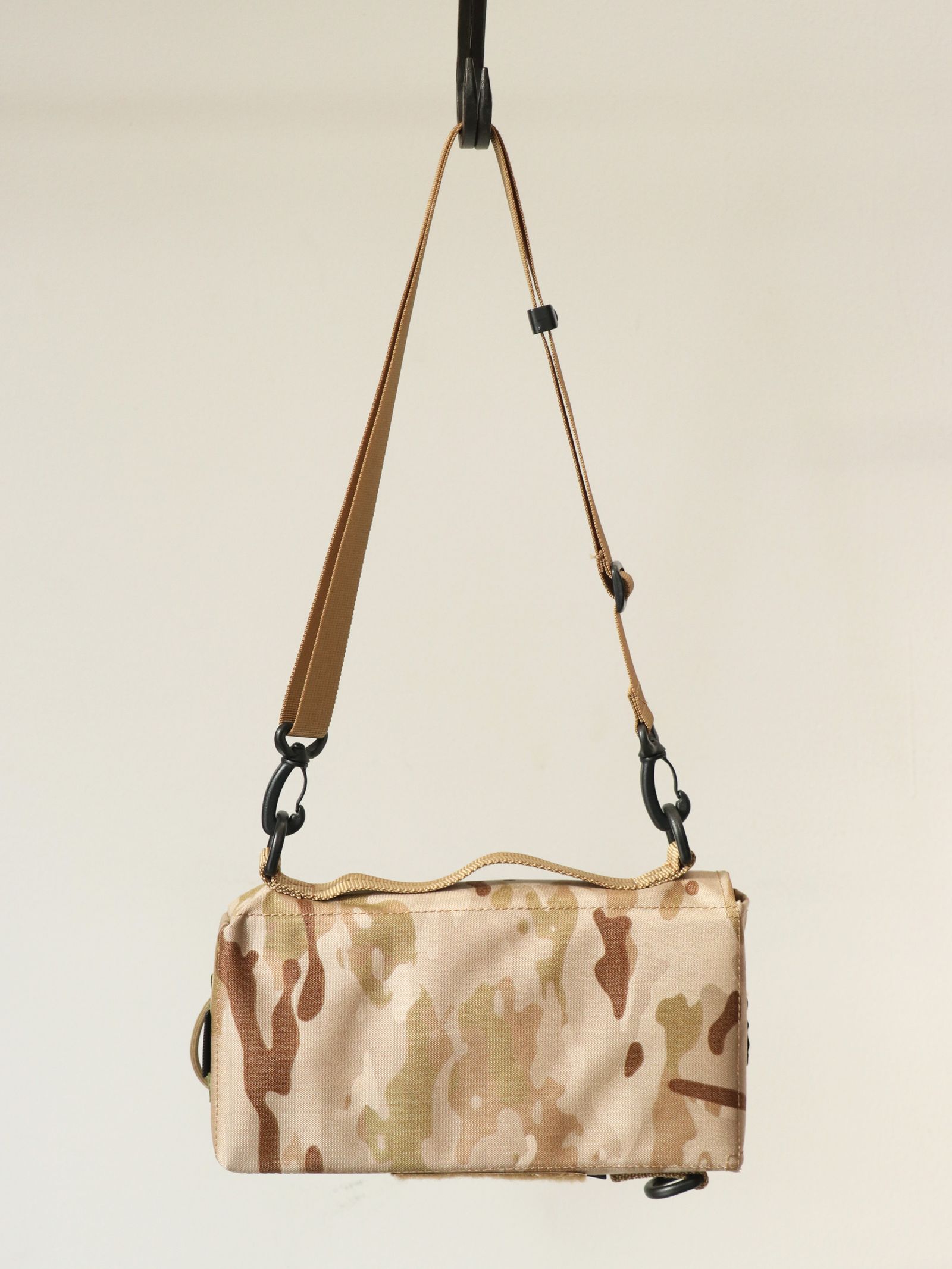 NEW TISSUE CASE (MALTI-CAM ARID)