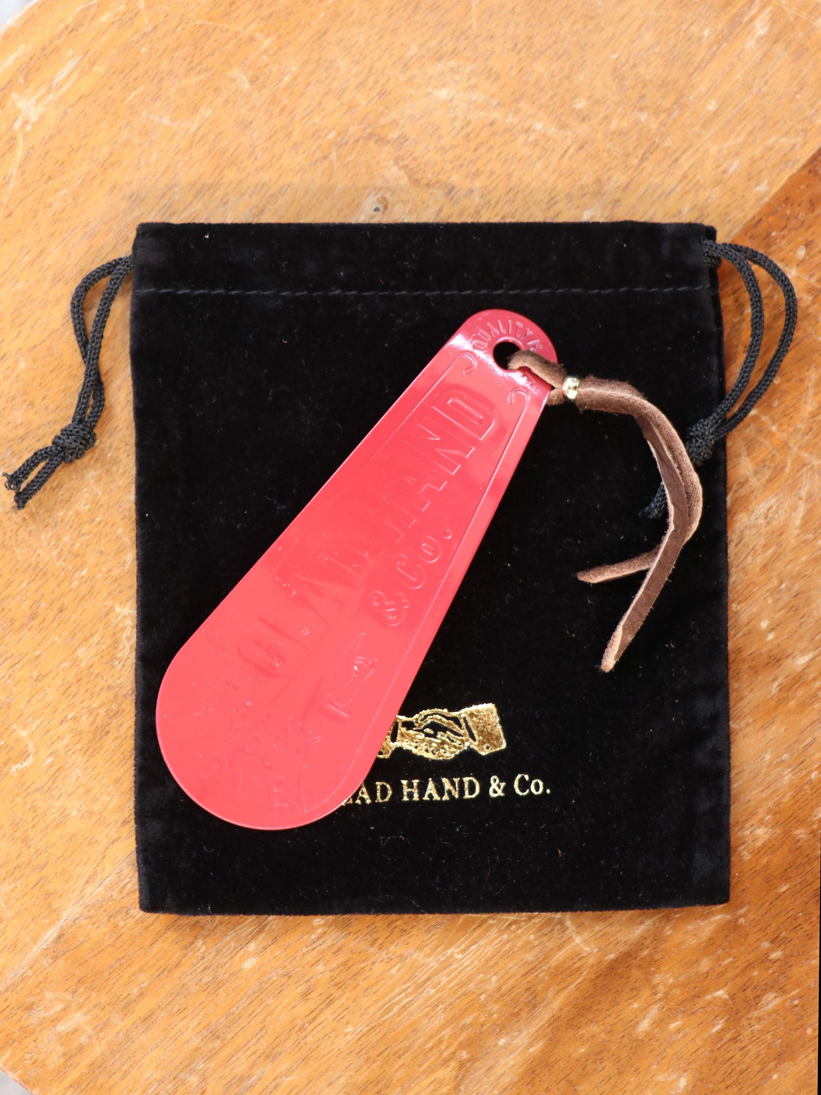 GLAD HAND & Co. - Shoe Horn (Black) | SKANDA