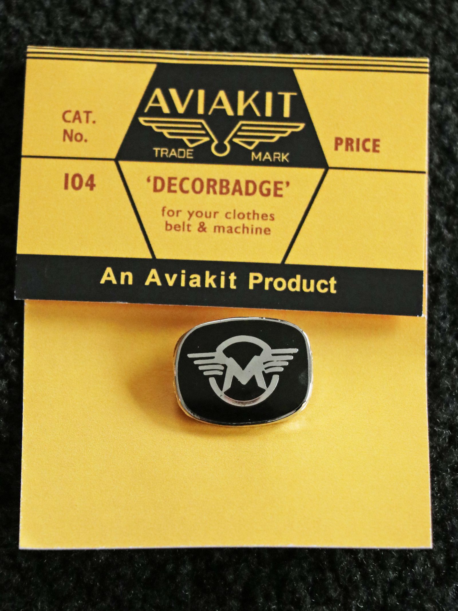 "MATCHLESS M" BADGE