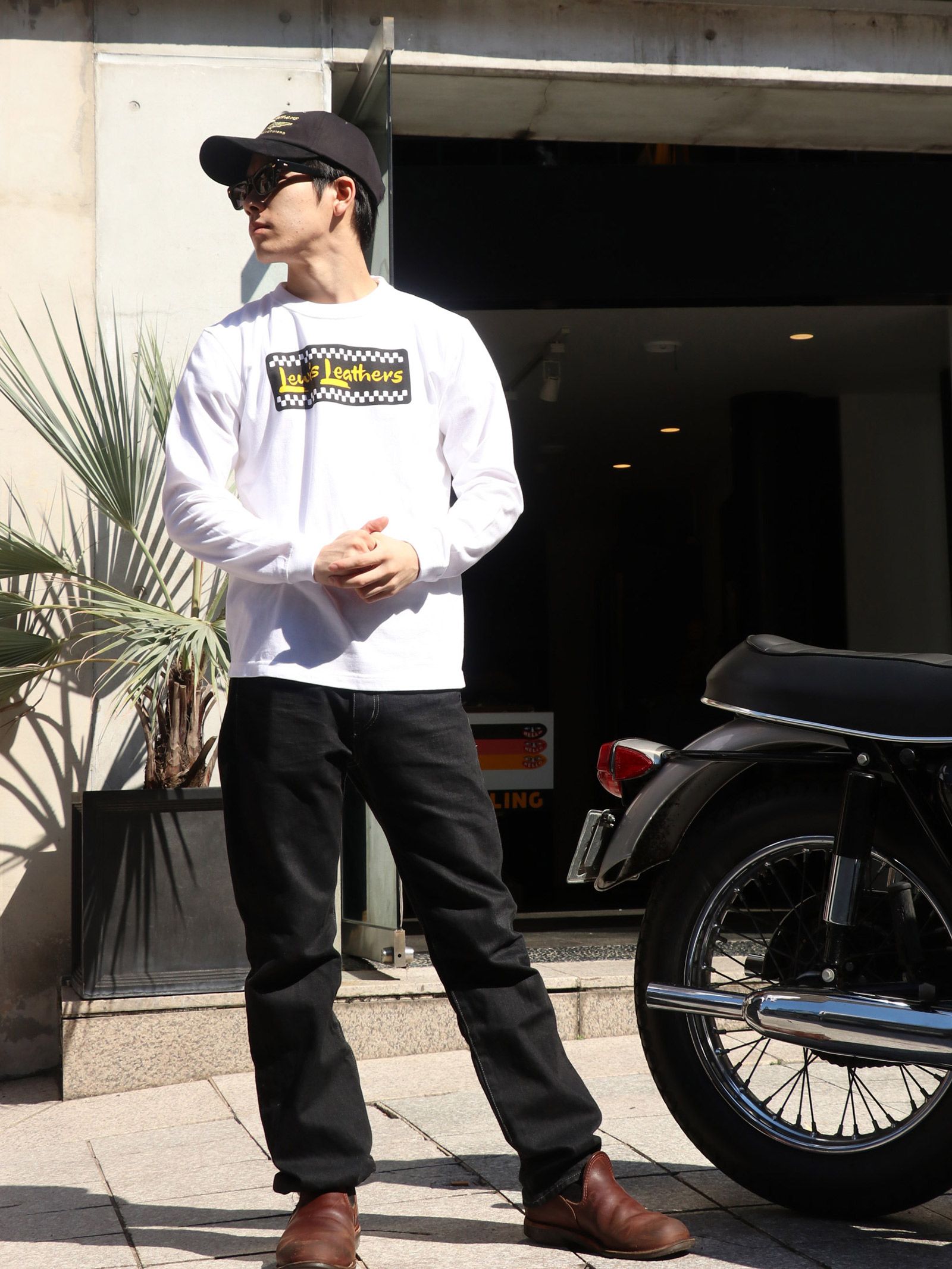 "CHECKER LOGO" RIB L/S T-SHIRTS (WHITE)
