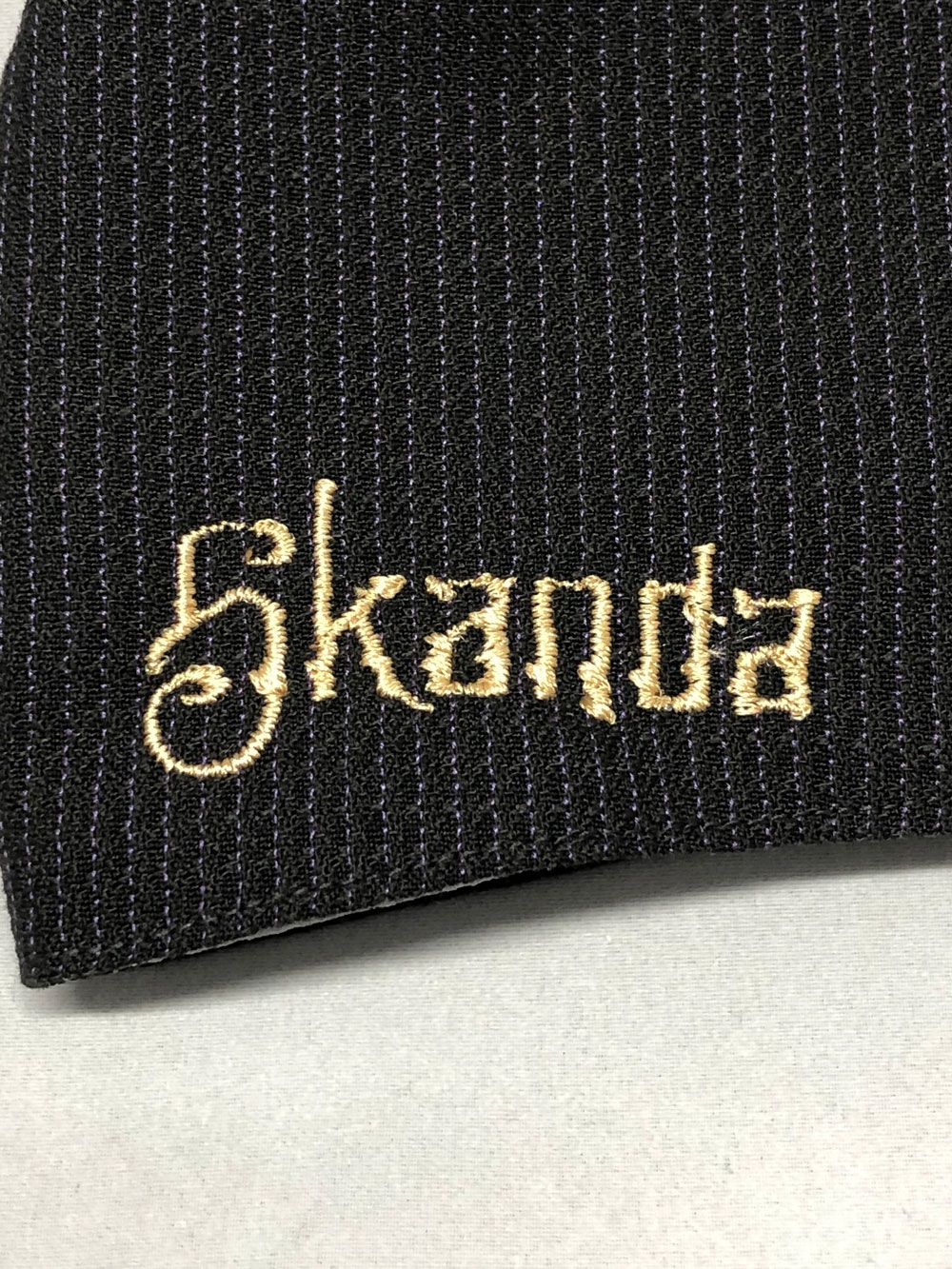 SKANDA× haru*hano 刺繍 マスク (ゴールド)