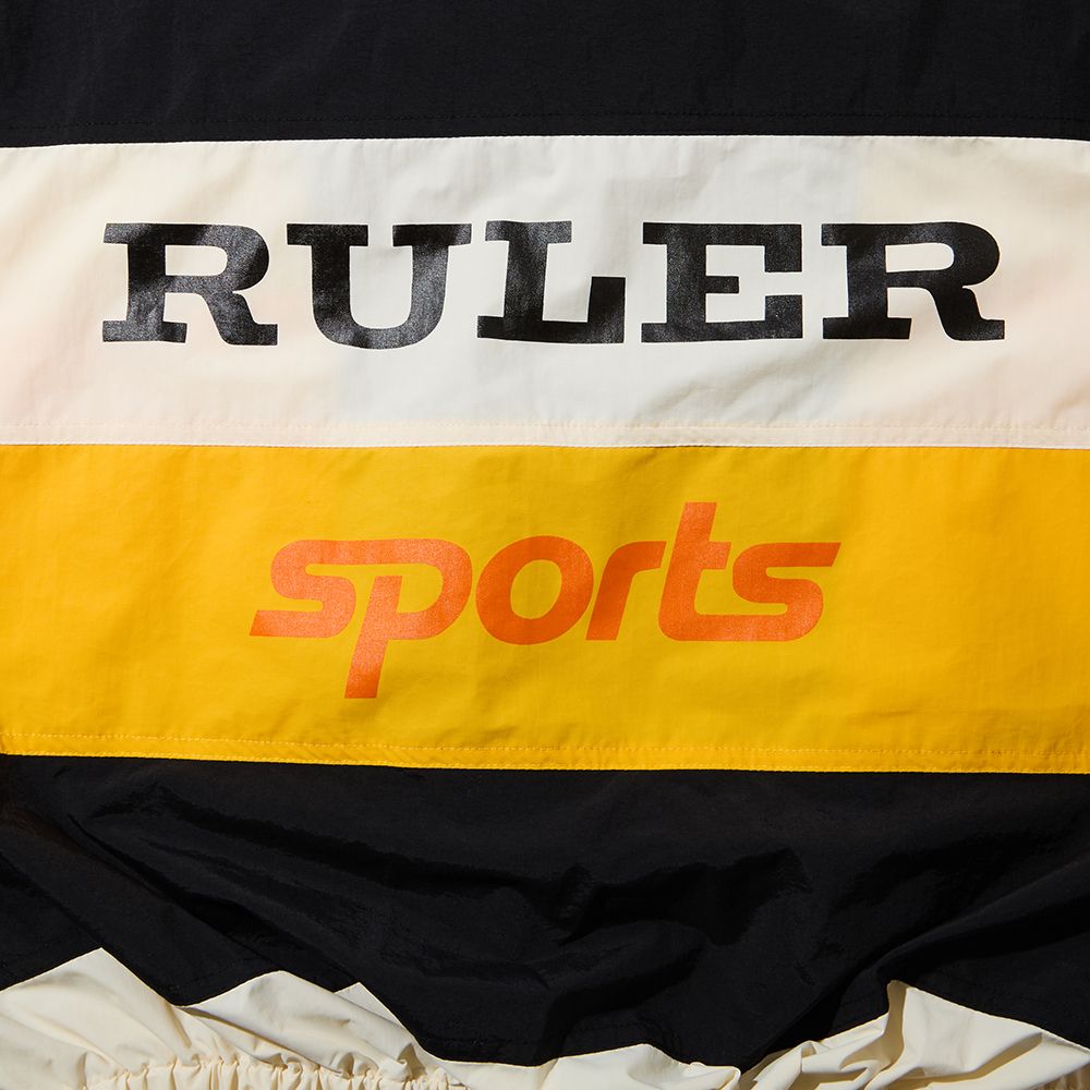 R.S. WINDBREAKER (BLACK)
