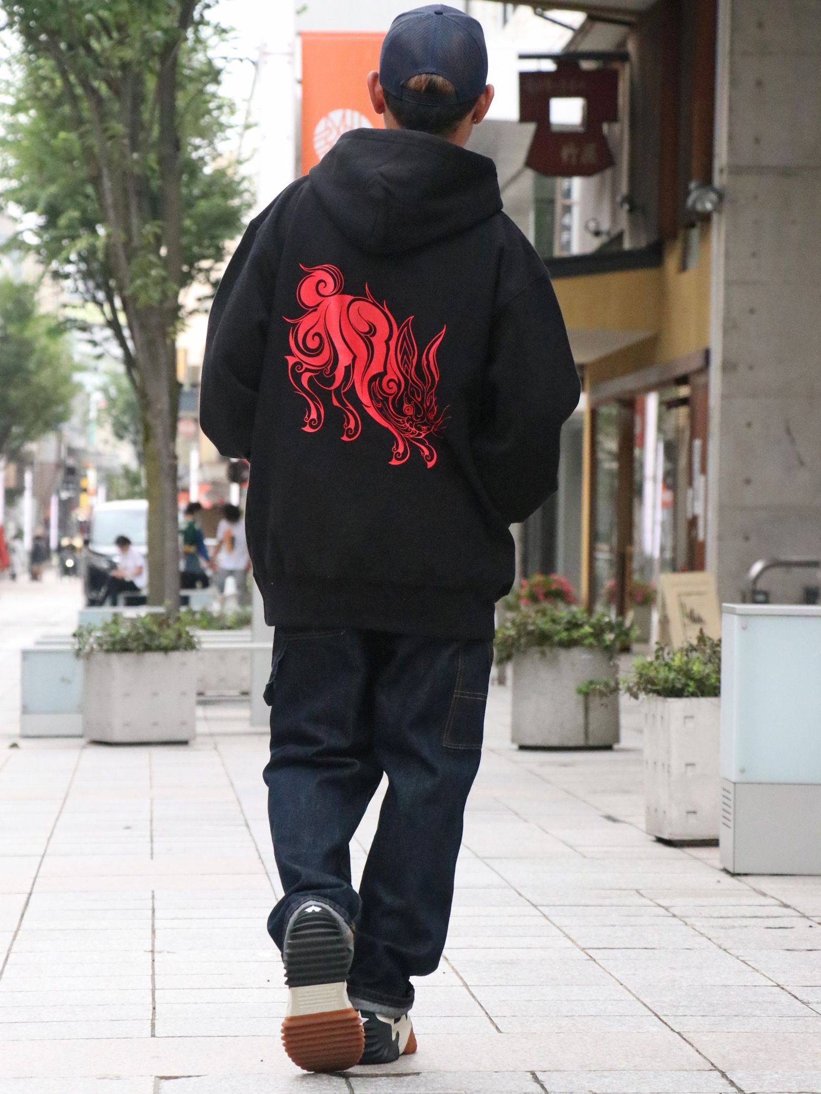 TRIBAL HARE PARKA (BLACK)