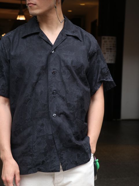 和を感じる。モノトーンコーディネート
