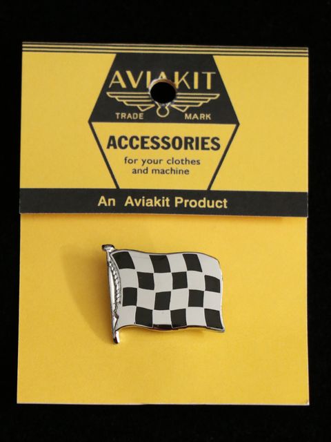 "CHECKERED FLAG" BADGE
