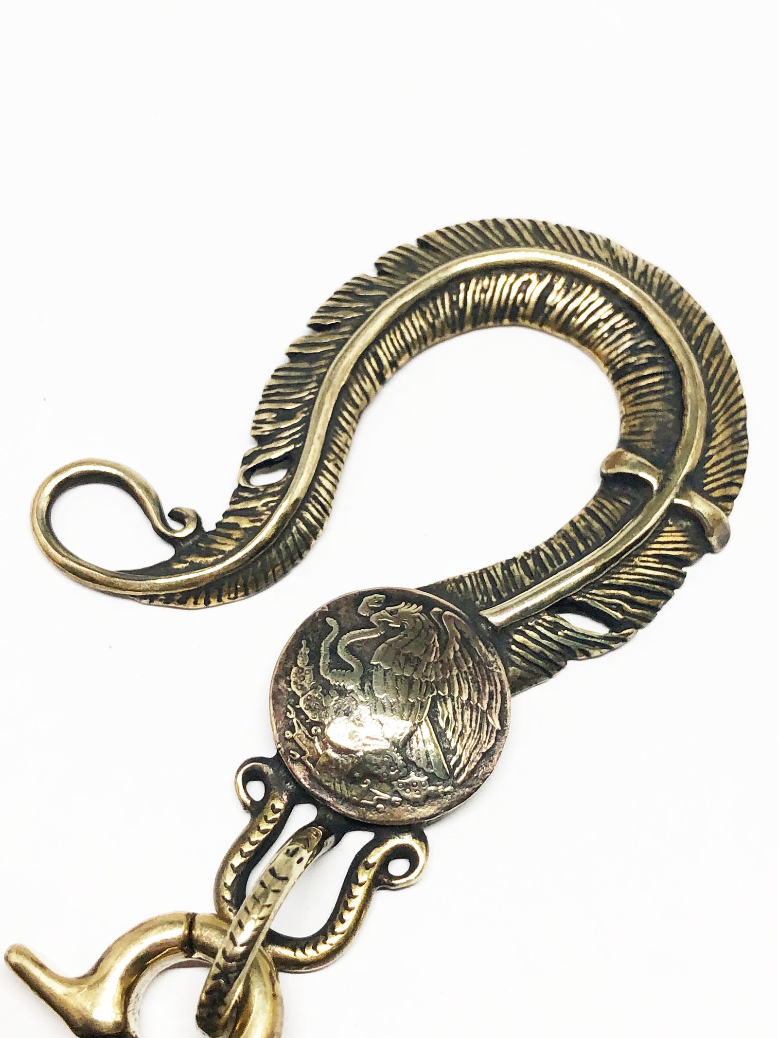 AGUILA MEXICANA FEATHER KEYHOLDER (BRASS)