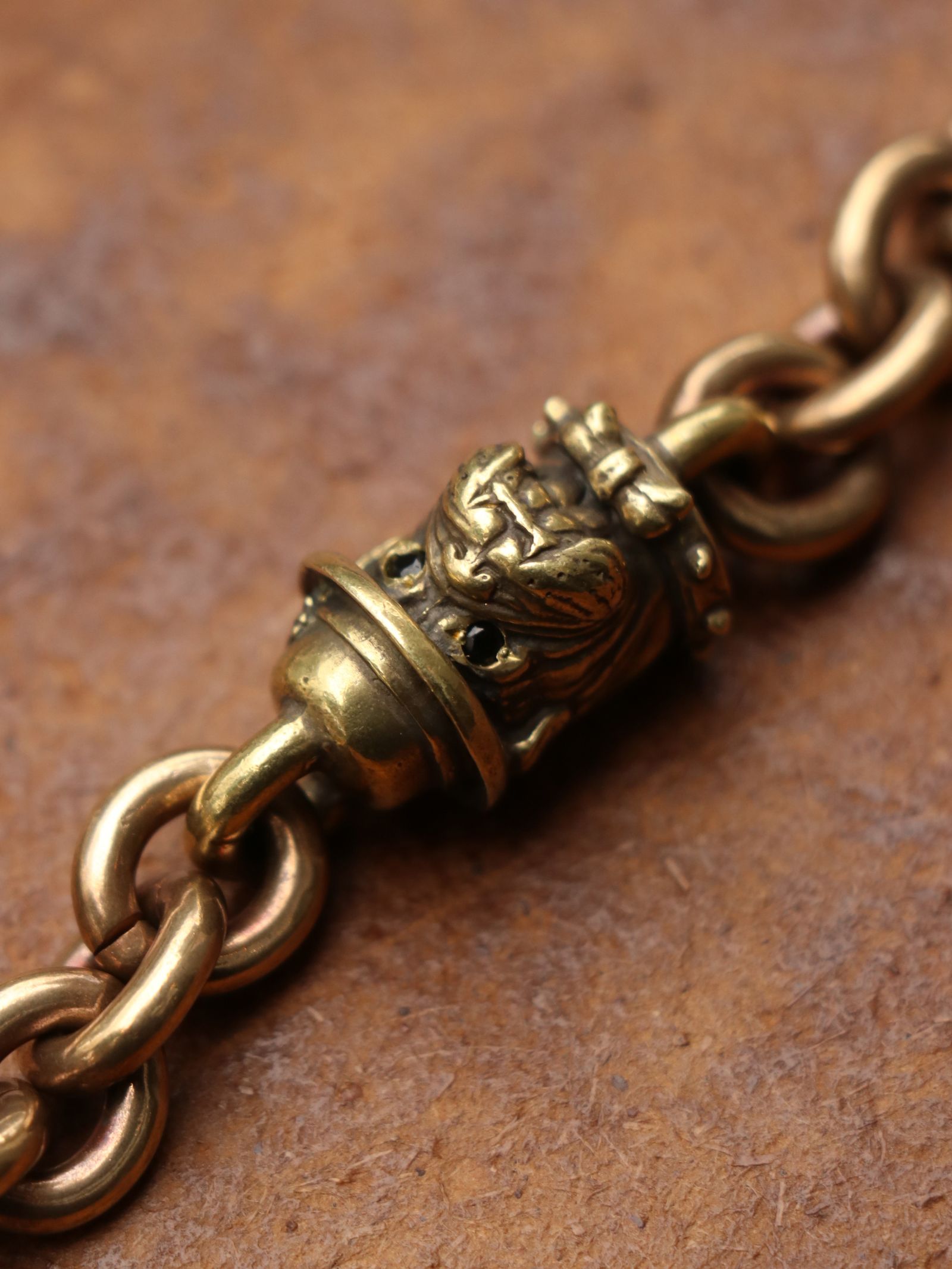 PEANUTS & CO. - BULL WALLETCHAIN (BRASS) | SKANDA