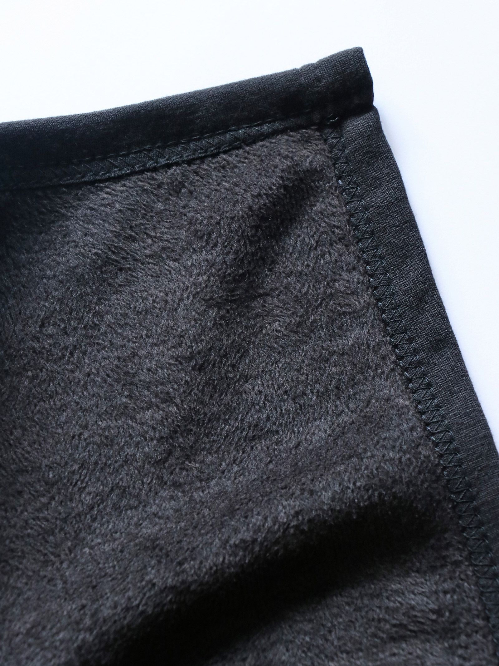 "SOLUA" SMOOTH BLANKET- (SMALL) (BLACK,NAVY,RED)