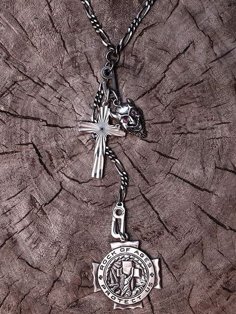 GOOD LIFE CHARM "WE GOD IN TRUST"