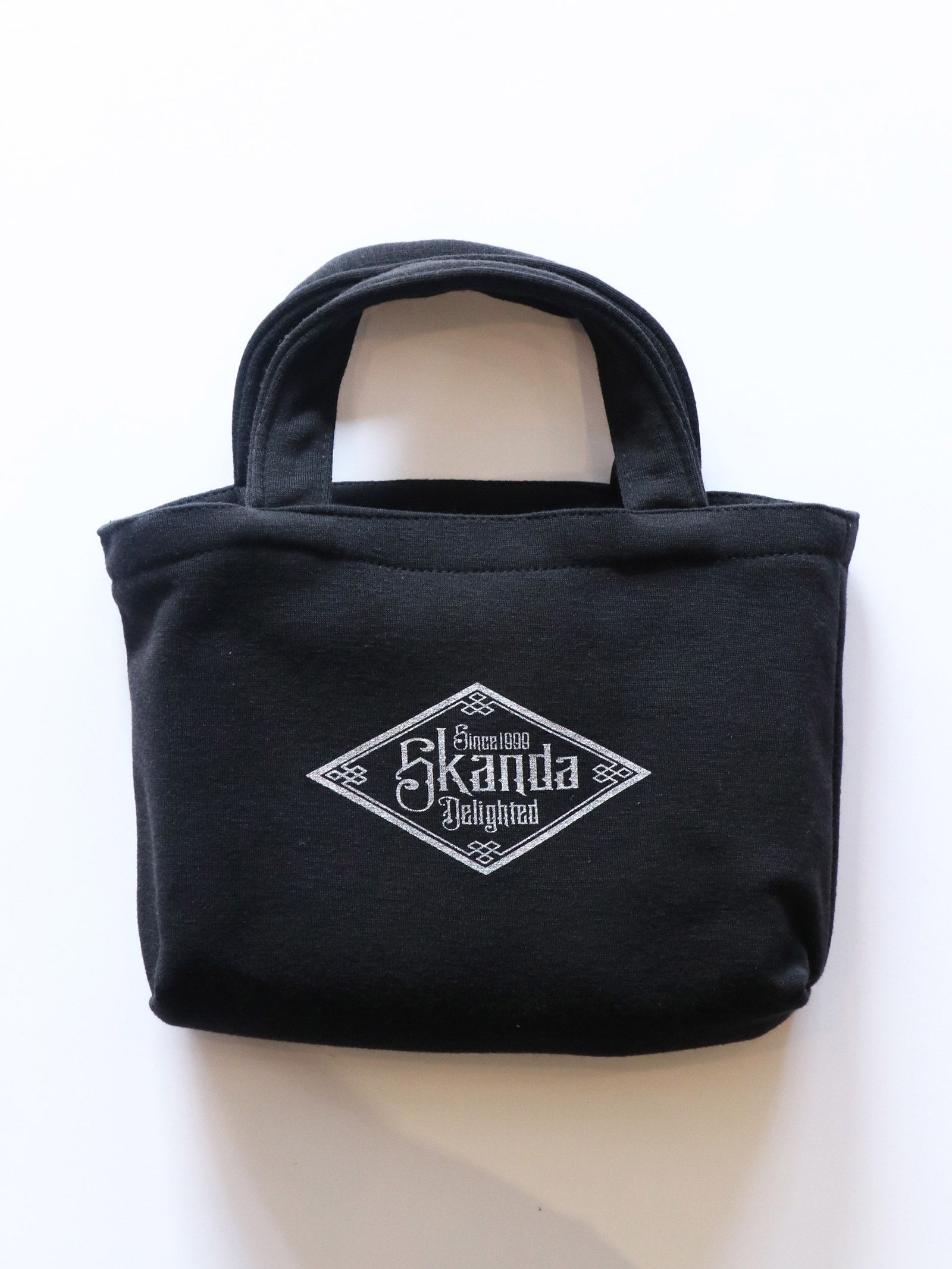 "SOLUA" SMOOTH BLANKET- (SMALL) (BLACK,NAVY,RED)
