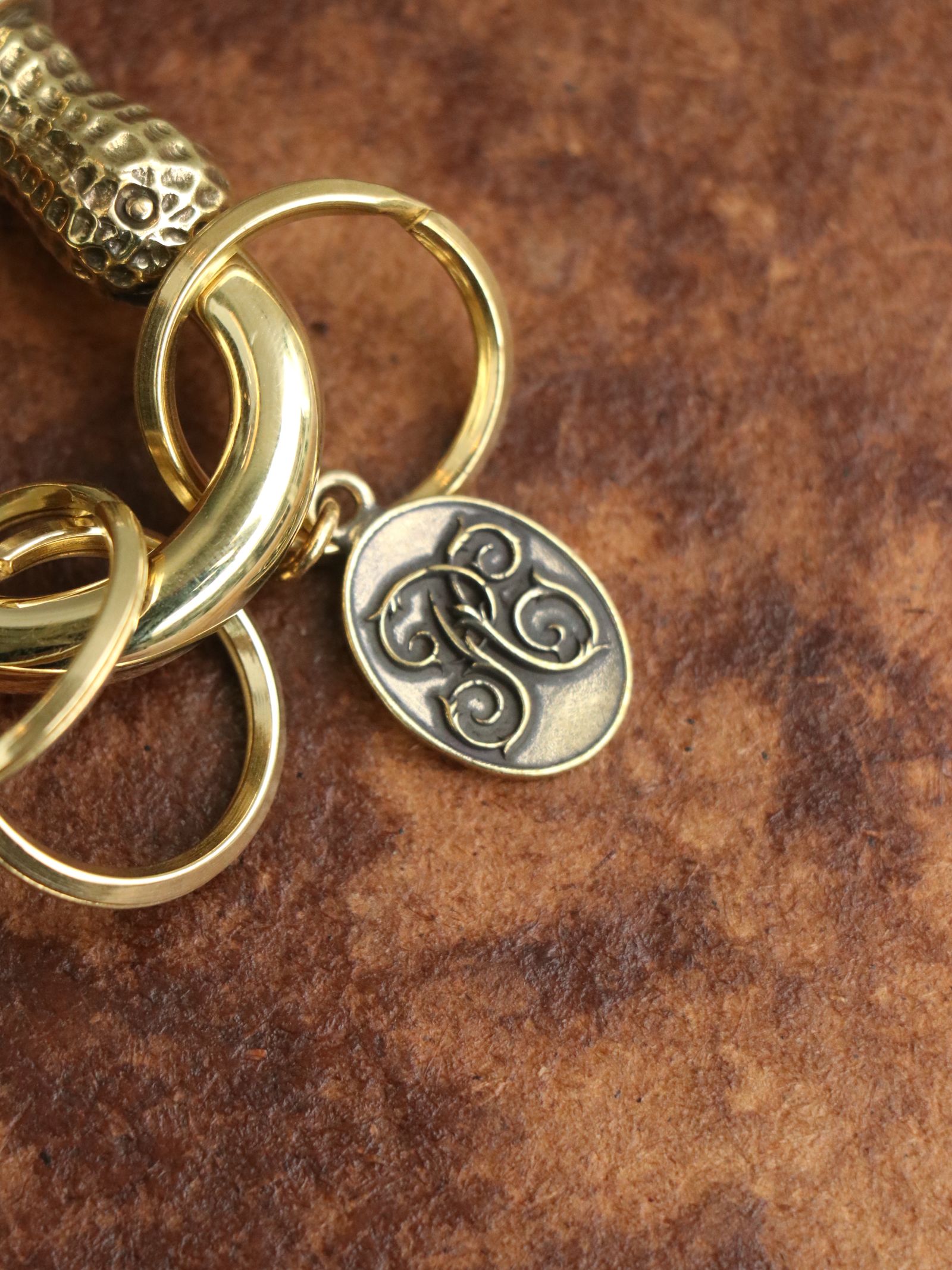 BEROPEANUTS CARABINER (BRASS×COPPER)