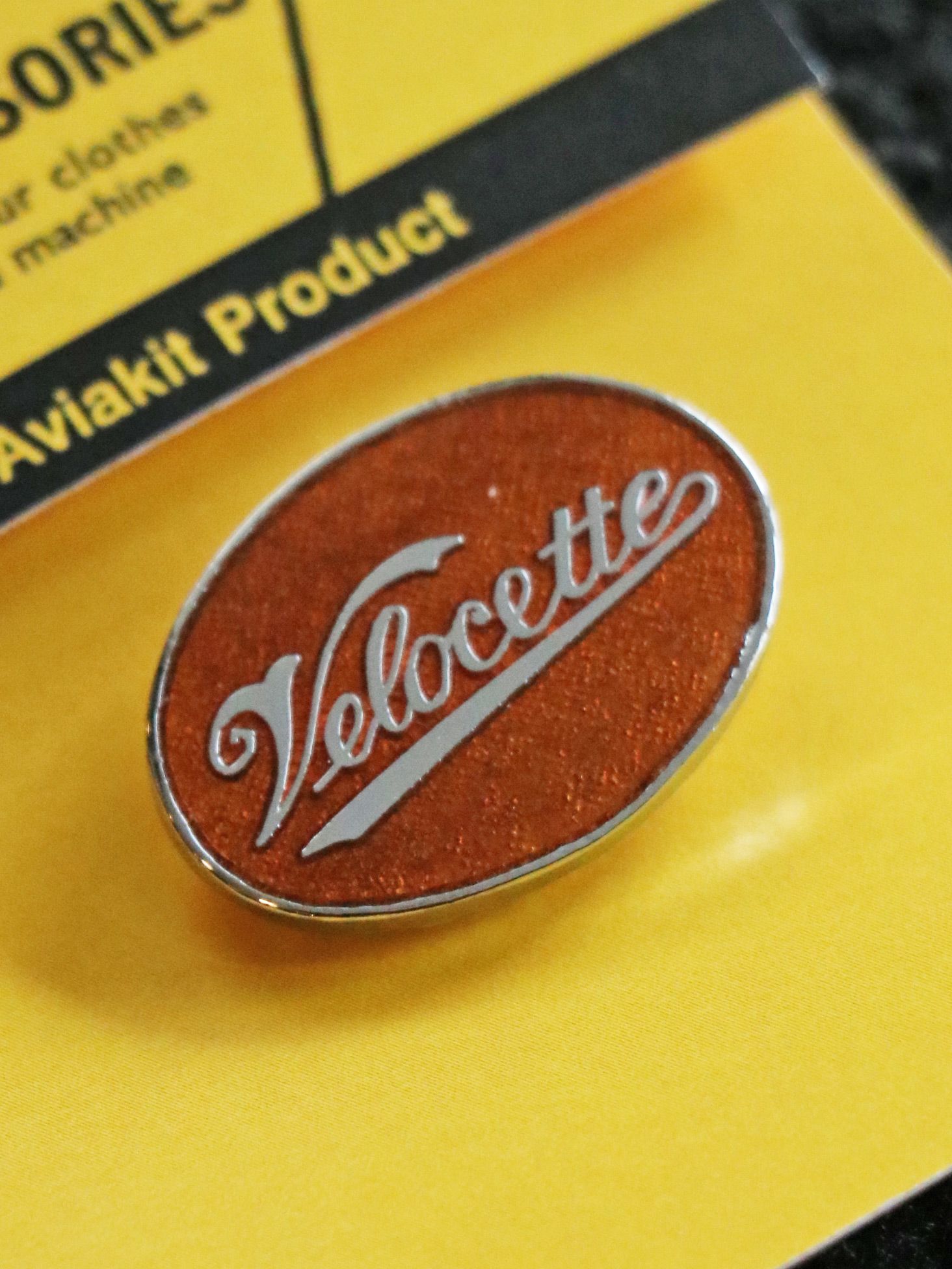 【即日発送可能】"VELOCETTE ROUND" BADGE