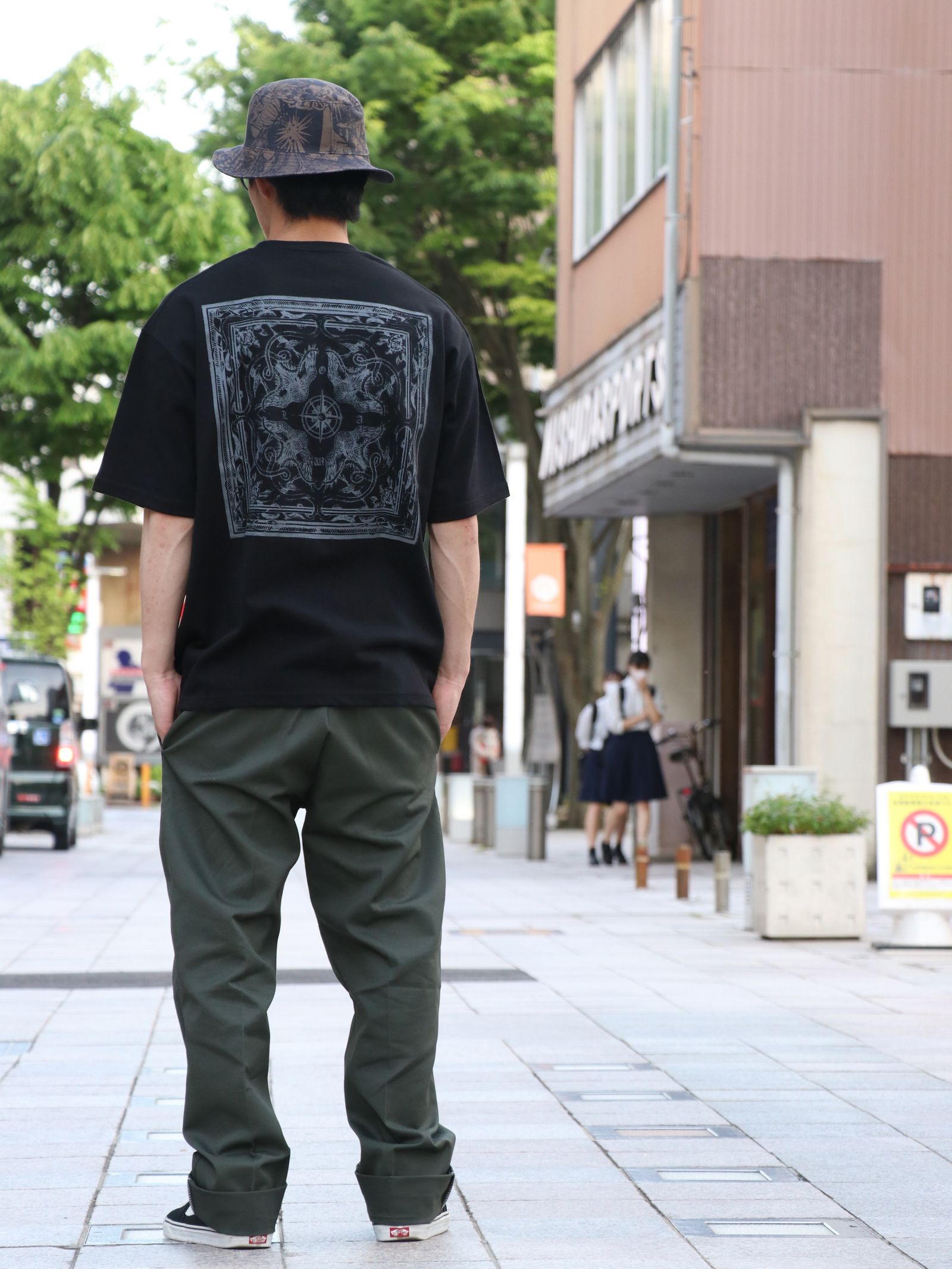 SKANDAオリジナルスーパーヘビーウェイトバンダナ Tシャツ (ブラック)