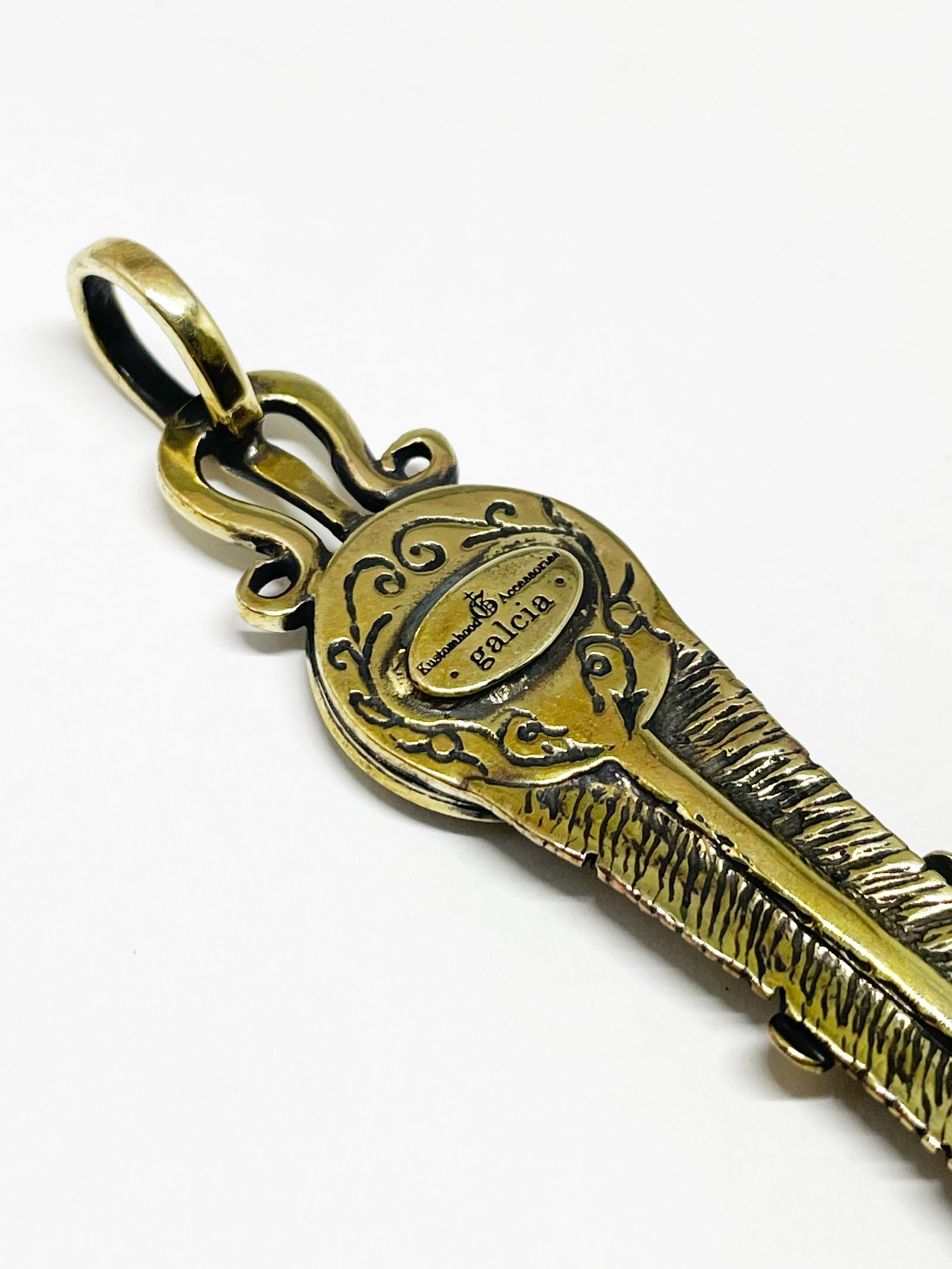 AGUILA MEXICANA FEATHER (LARGE) (BRASS)