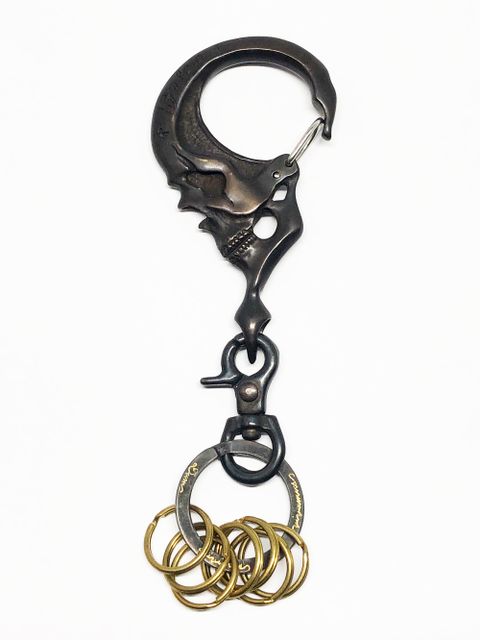 SKULL KEYHOLDER (BLACK on BRASS)