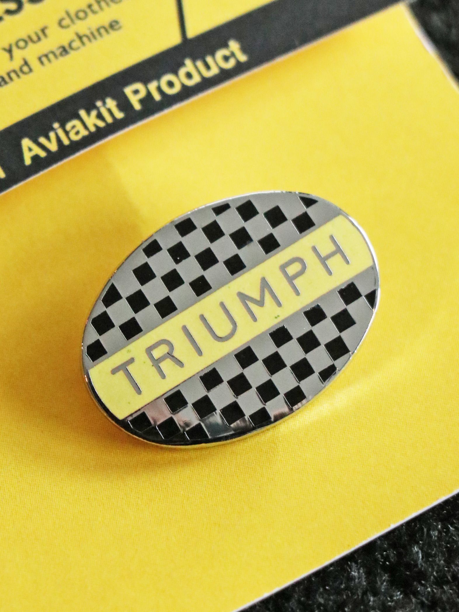 【即日発送可能】"TRIUMPH CHECK" BADGE