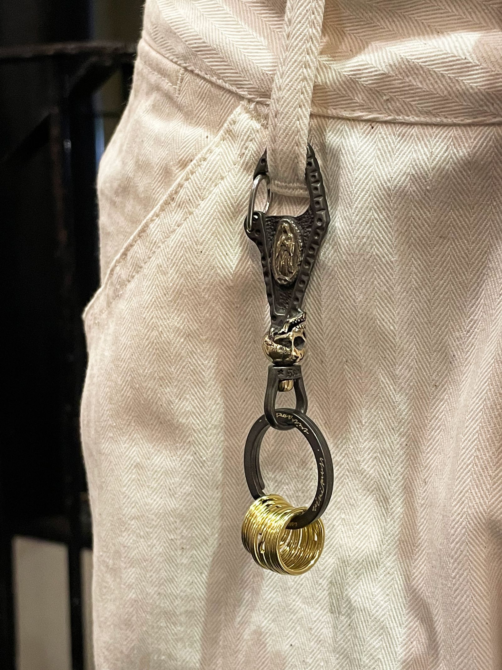 【即日発送可能】COFFIN BRASS KEYHOLDER (BLACK)