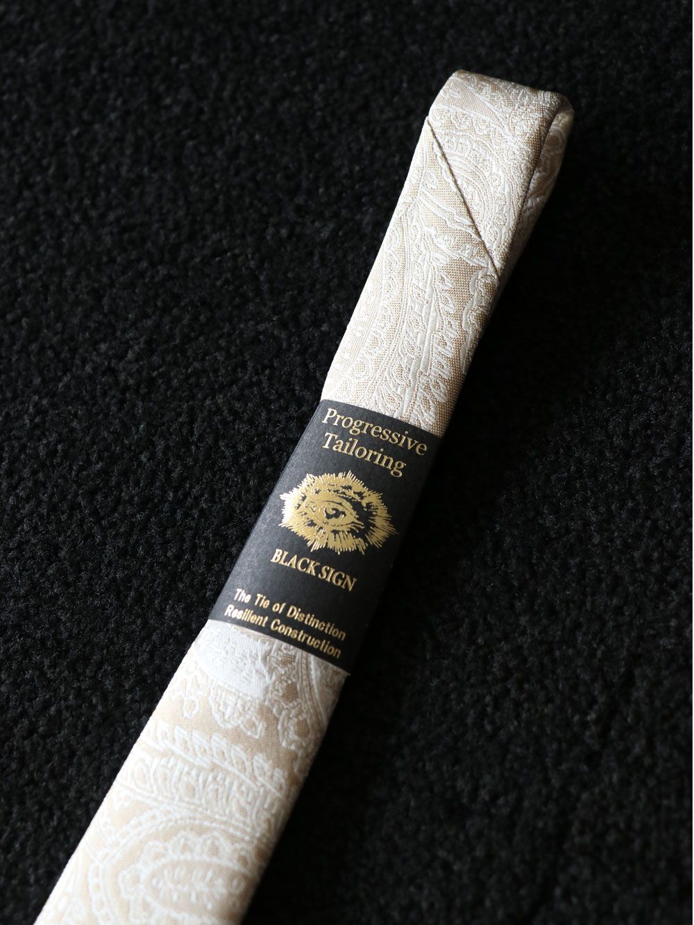 PAISLEY NECK TIE (WHITE)