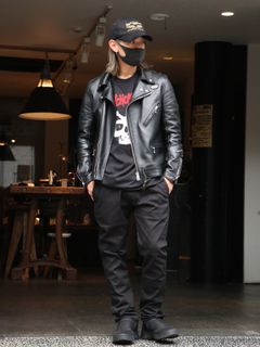 Lewis Leathers オールブラックスタイル