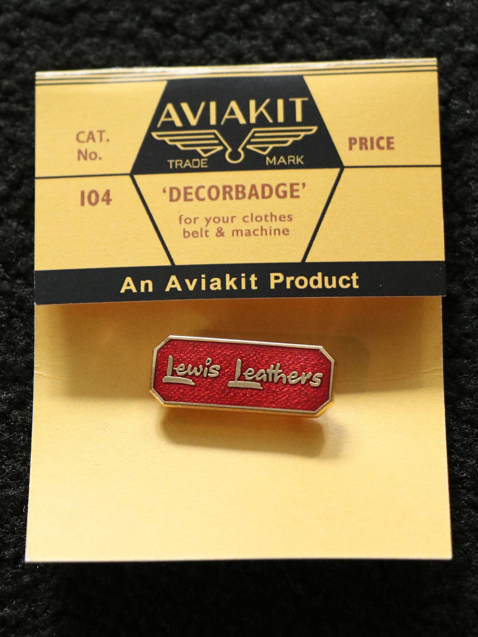 【即日発送可能】"LEWIS LEATHER RECTANGLE" BADGE