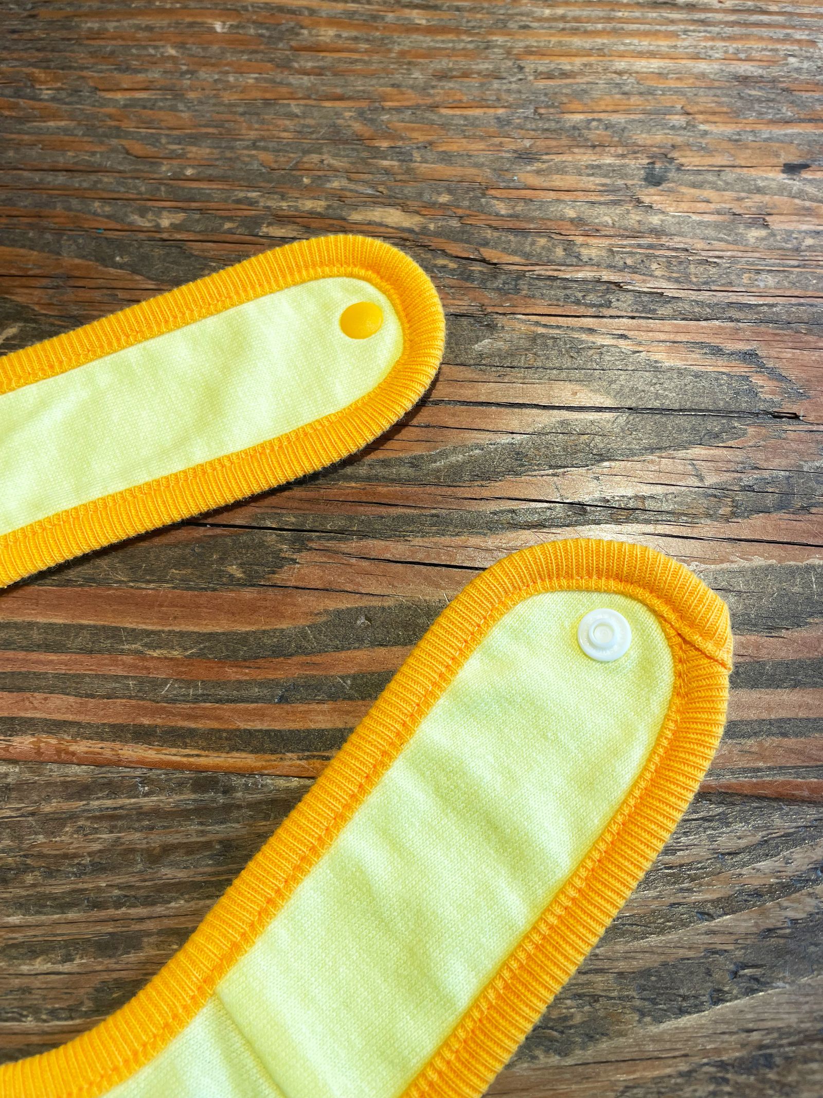 シェイクハンド スタイ / SHAKE HAND baby's bib