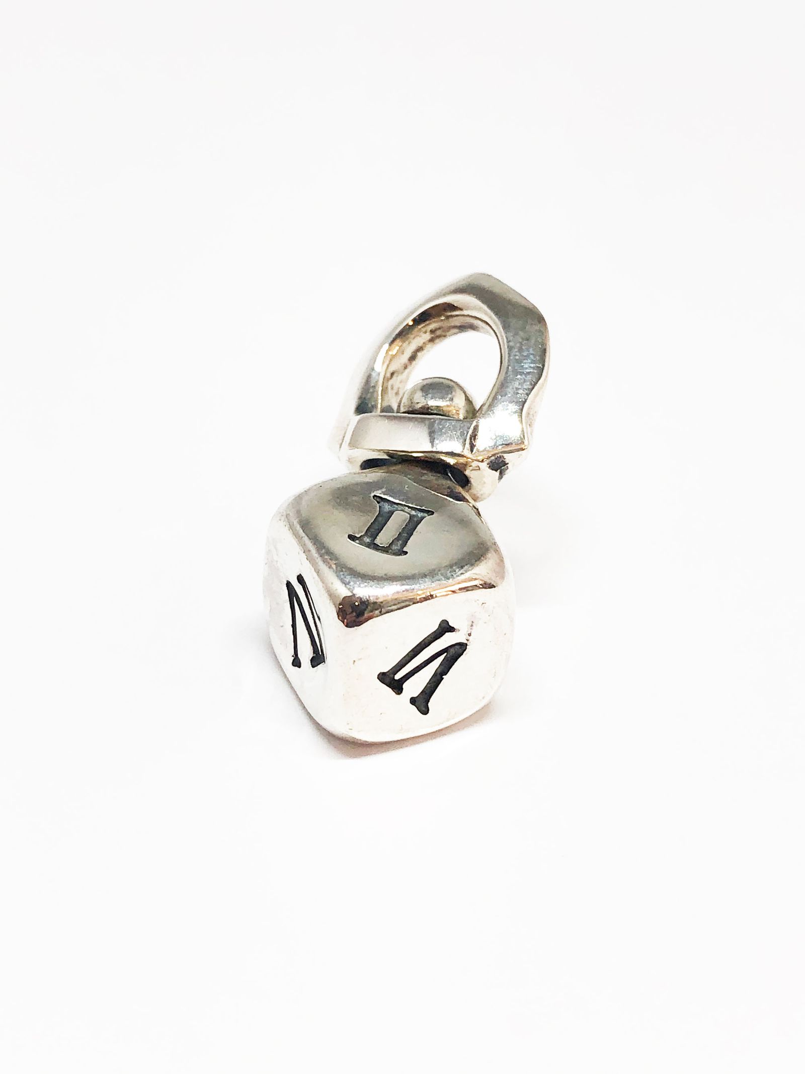 "Ω" DICE NECKTOP (SILVER925)