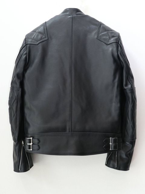 スーパーファントム 443 ：カウハイド
