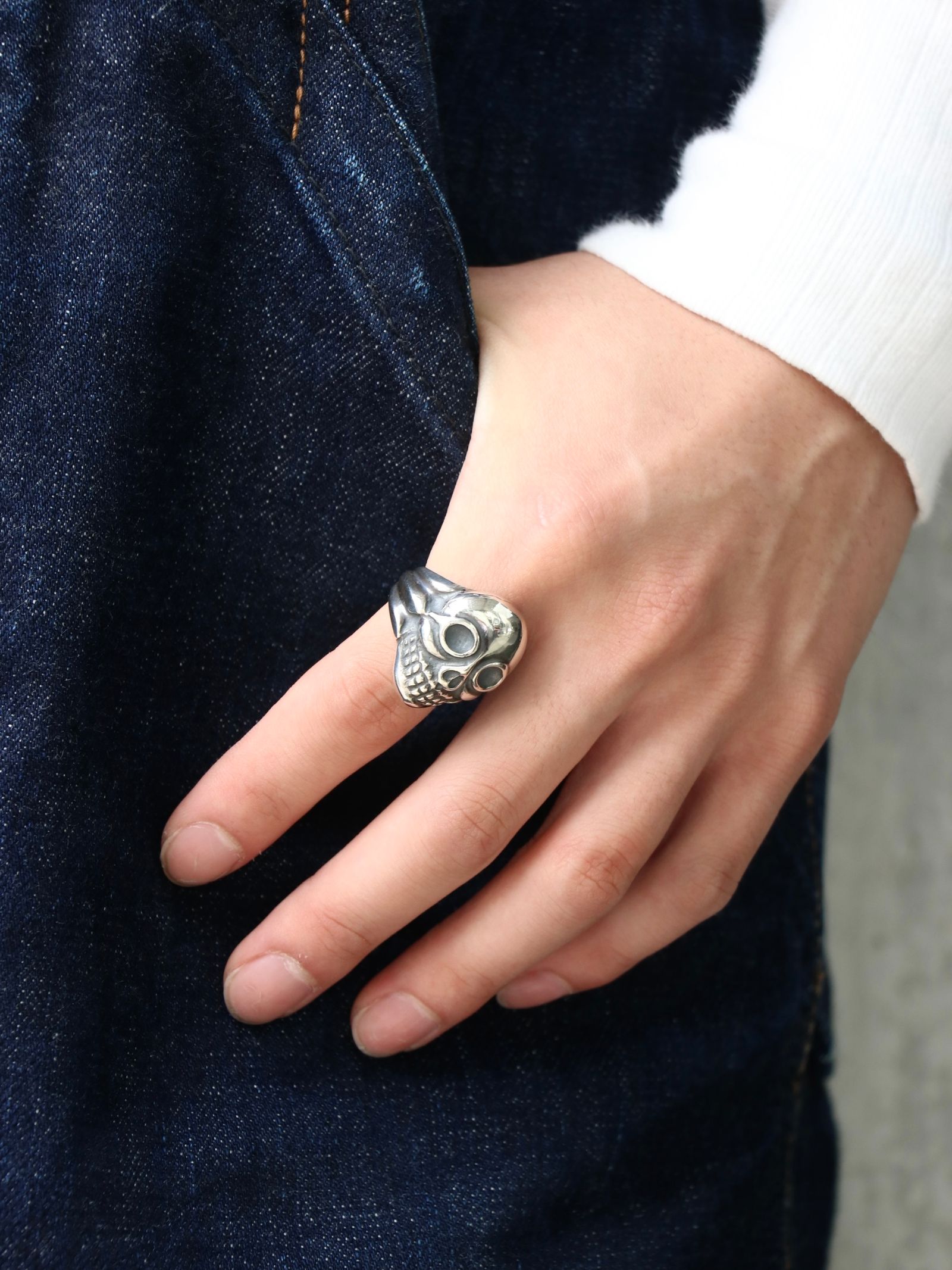 BLACK SIGN - CARPE DIEM RING (SILVER 925) | SKANDA