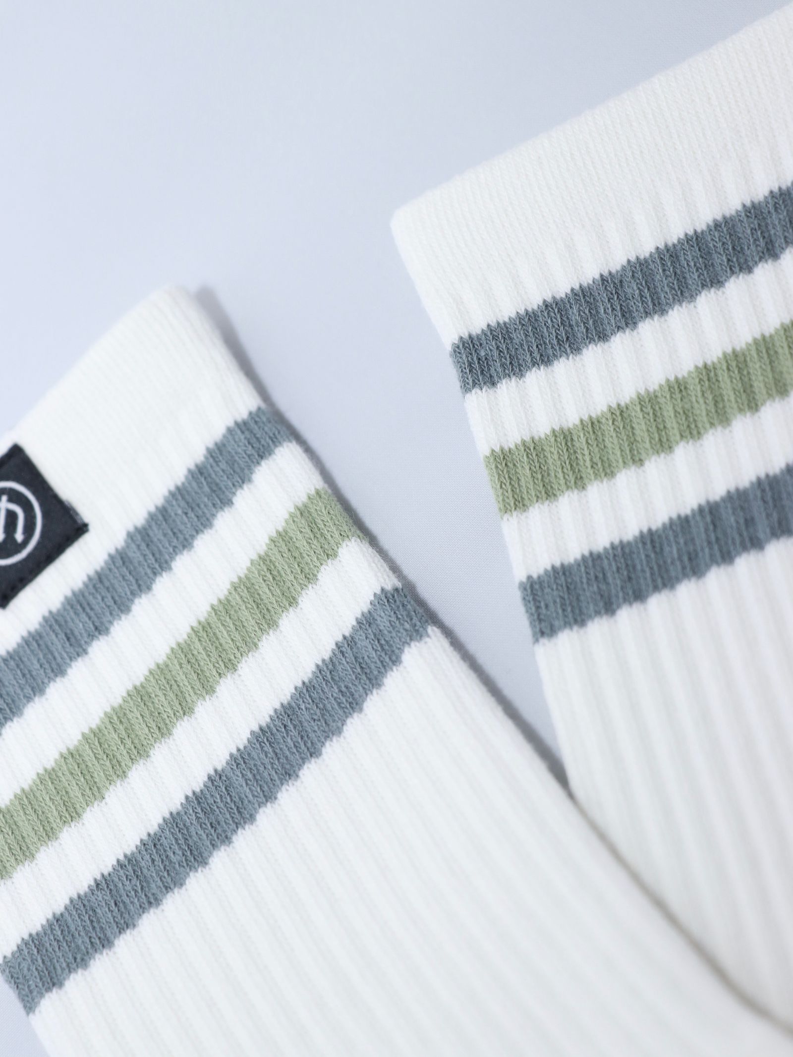 LINE SOX (WHITE)