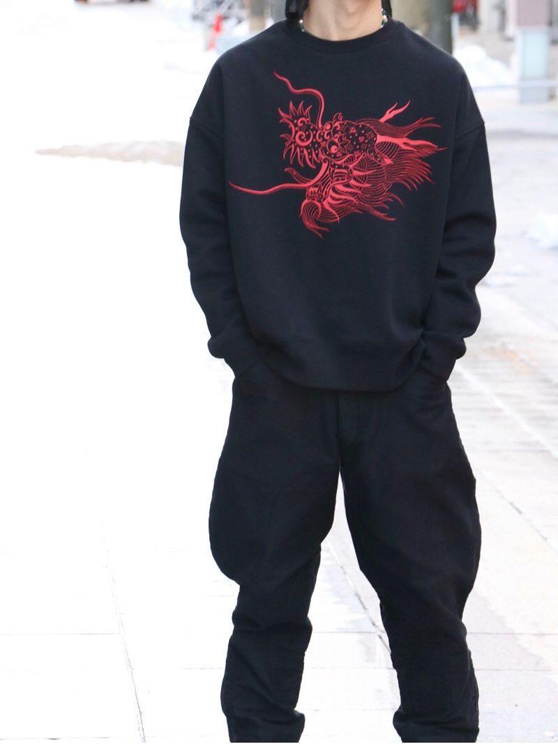 TRIVAL DRAGON SWEAT (BLACK)