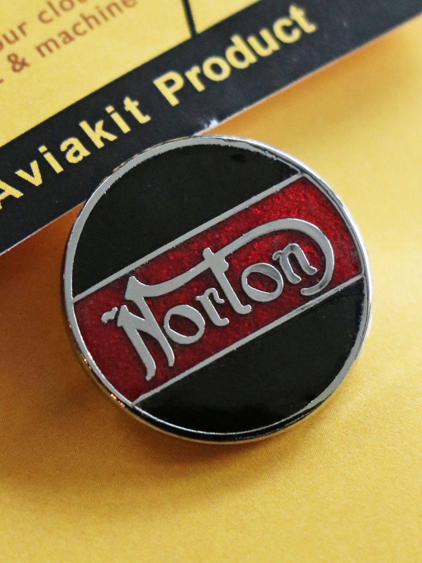 【即日発送可能】"NORTON 2-TONE ROUND" BADGE