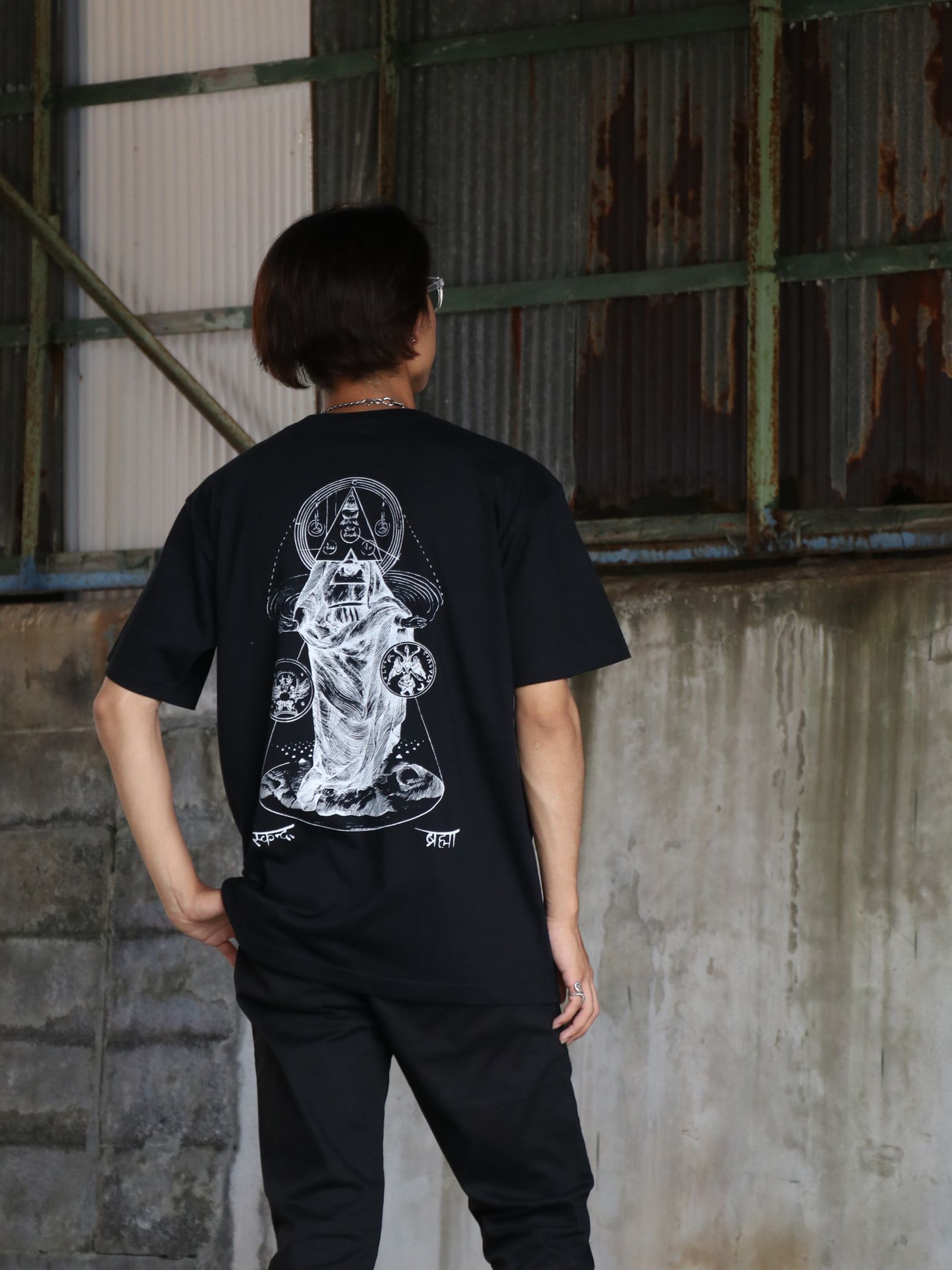 "DARK MATTER" S/S TEE / "DARK MATTER" Tシャツ(ブラック）