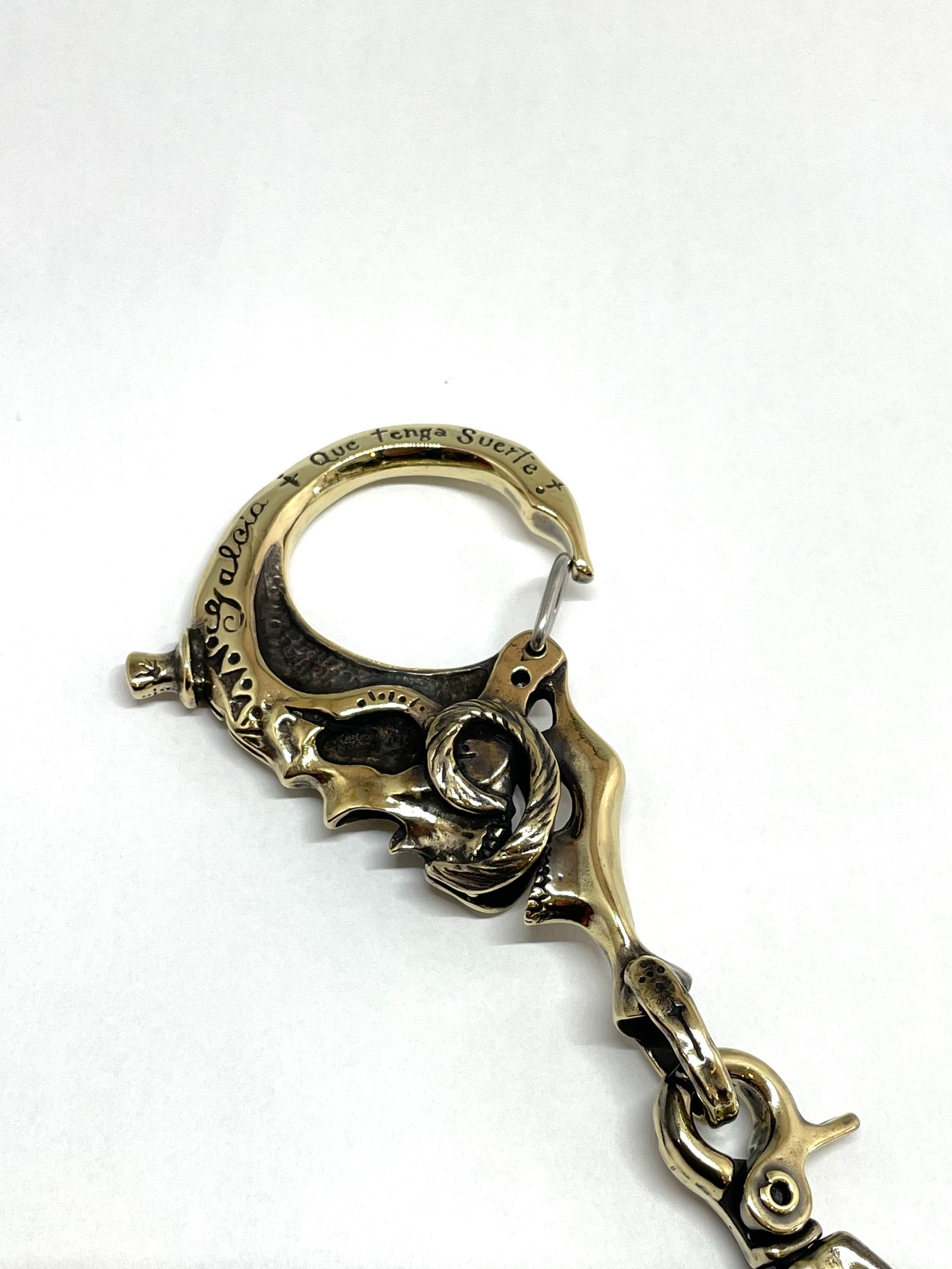 galcia - SKULL KEYHOLDER (BLACK on BRASS) | SKANDA