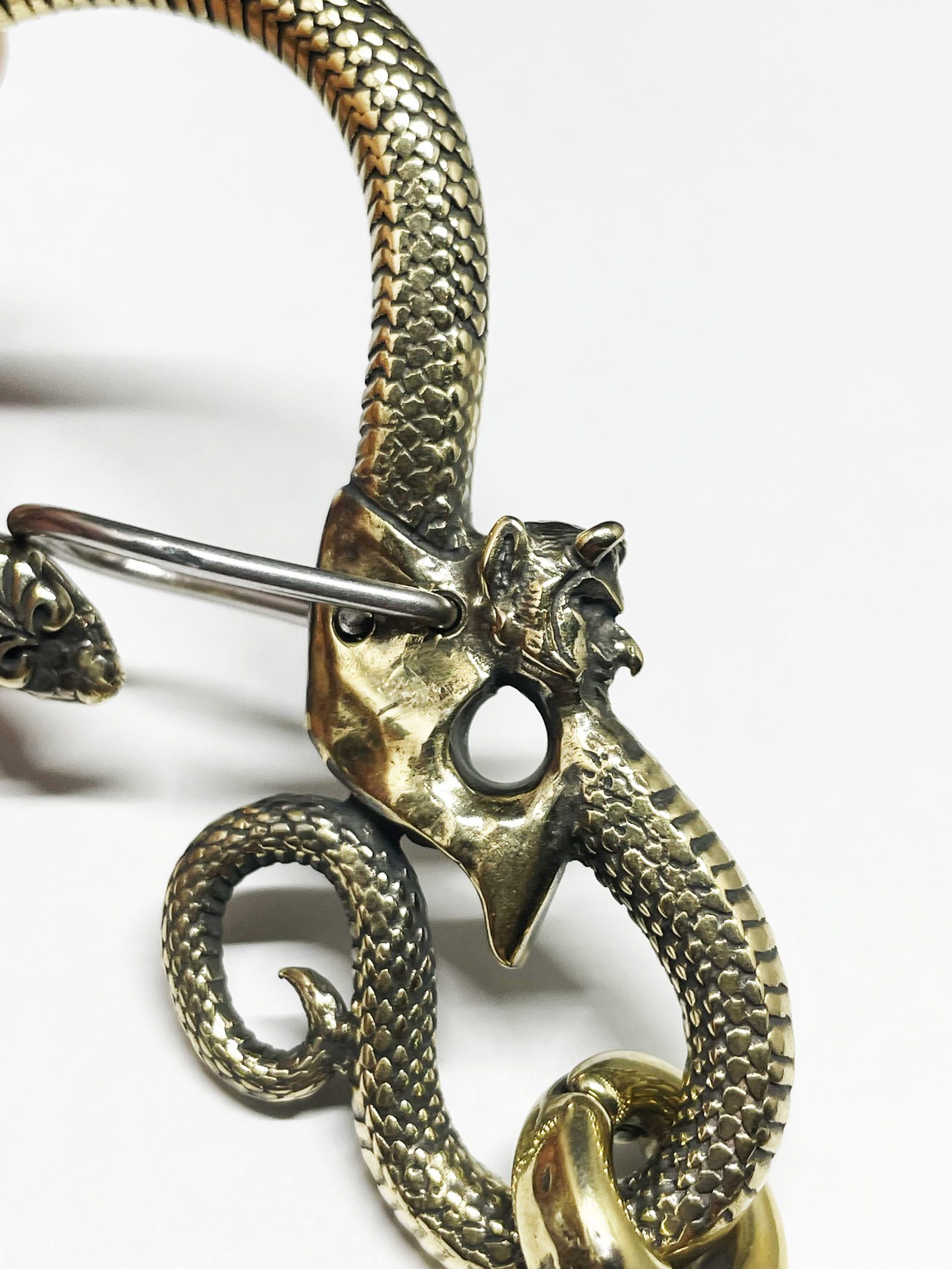 【お取り寄せ注文】SNAKE & DEVIL KEYHOLDER (BRASS)