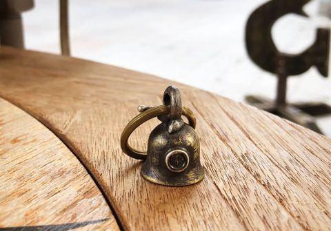 LITTLE VILLAGE & CO.　LUCKY BELL